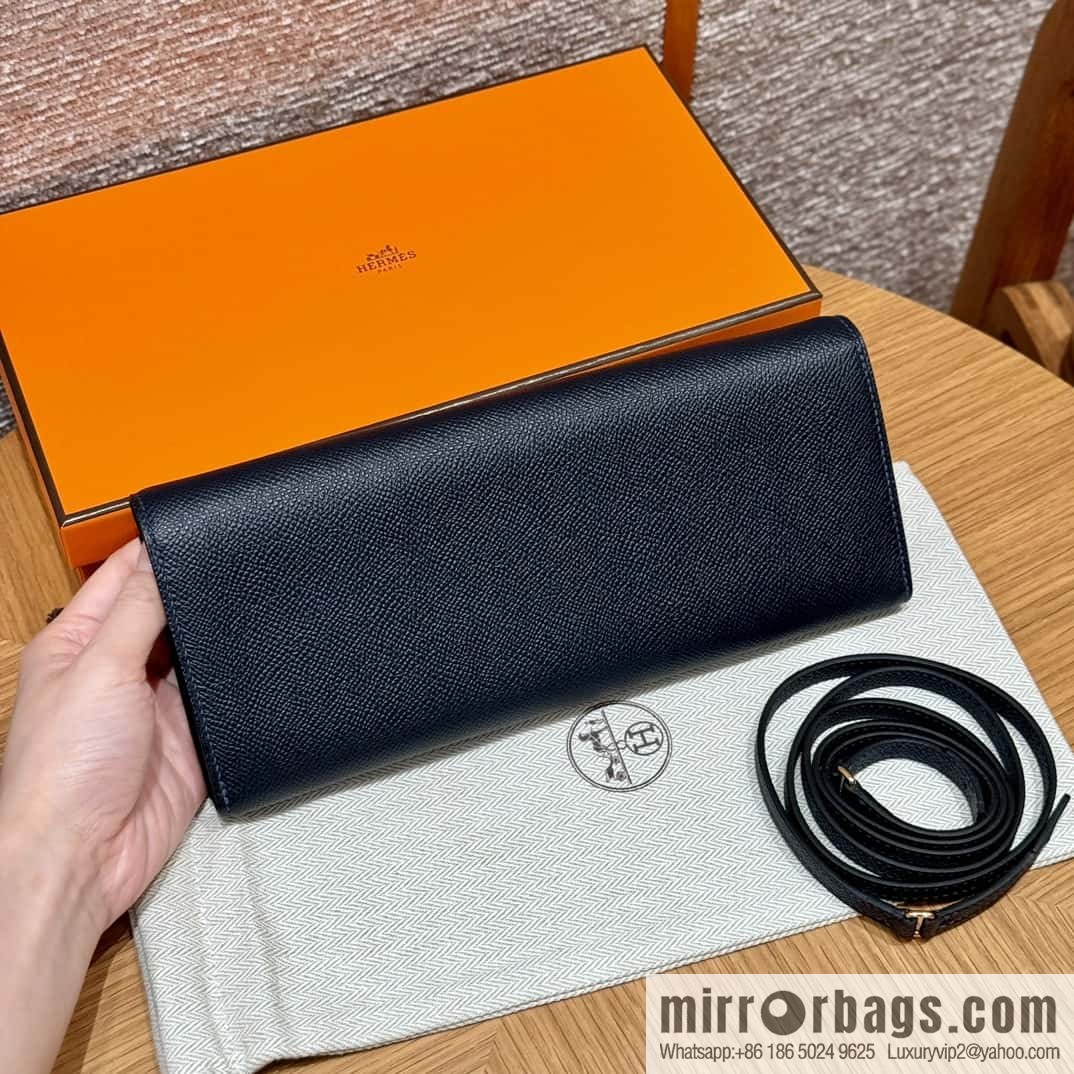 Chaine d'Ancre To Go Wallet, Golden Buckle with Pig Nose Togo