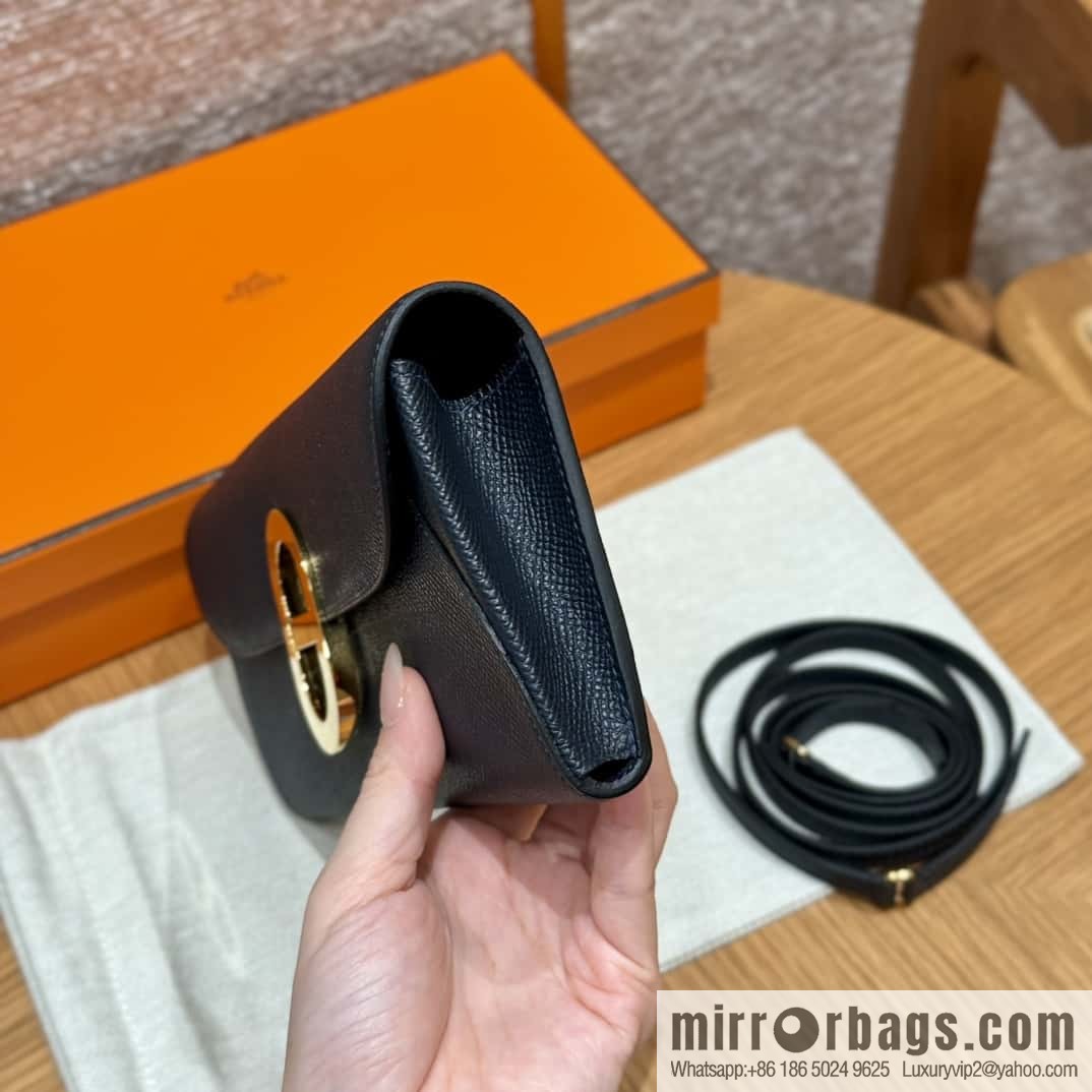 Chaine d'Ancre To Go Wallet, Golden Buckle with Pig Nose Togo