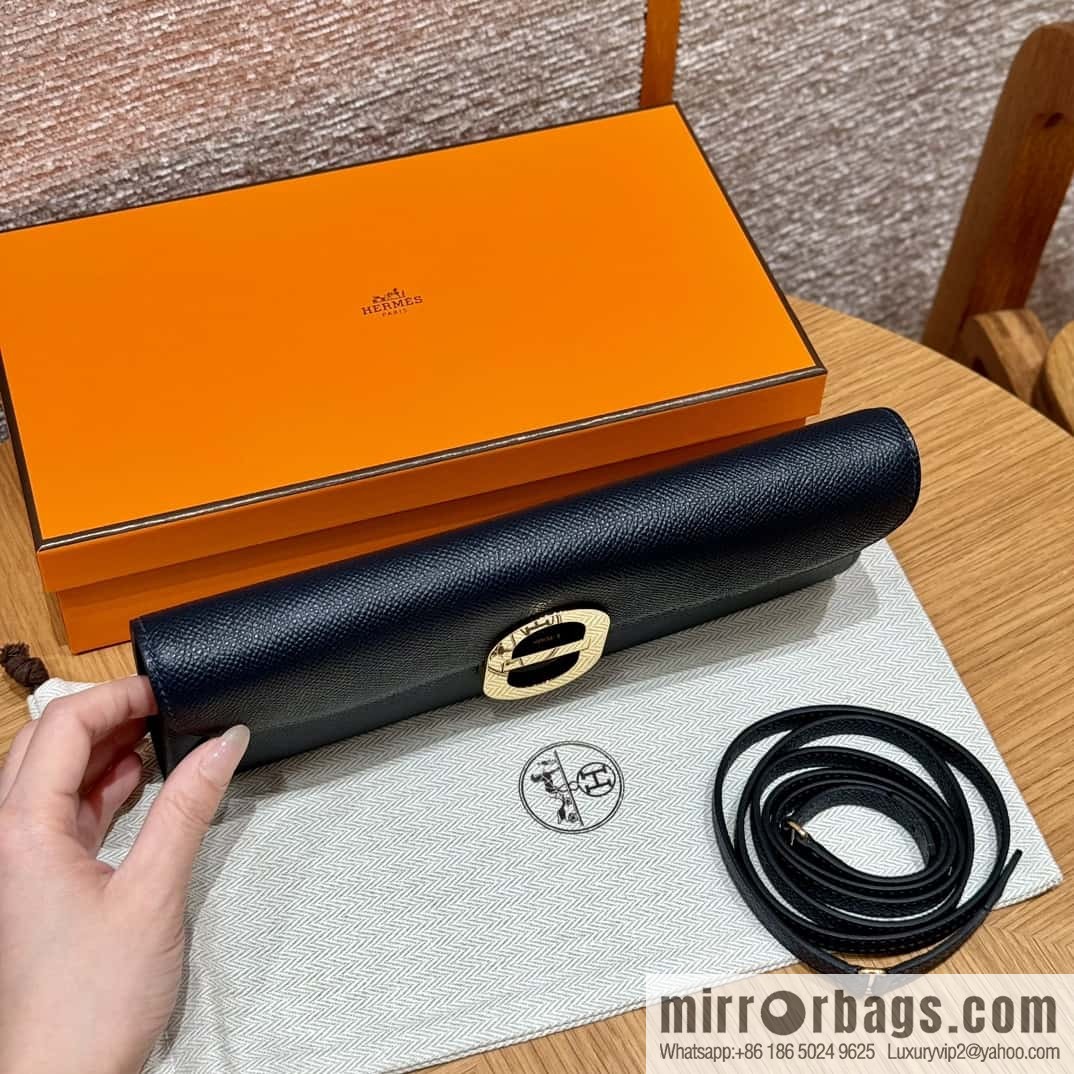 Chaine d'Ancre To Go Wallet, Golden Buckle with Pig Nose Togo