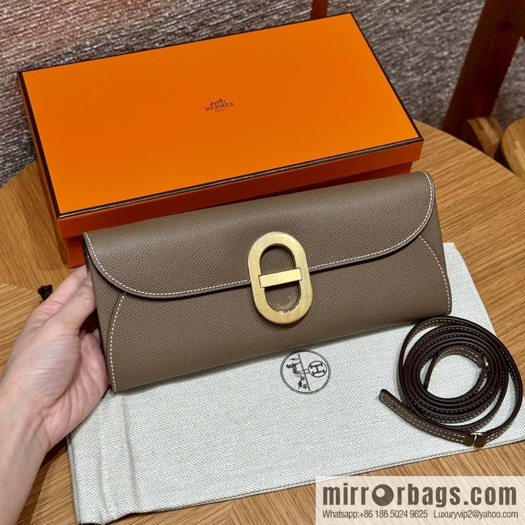 Chaine d'Ancre To Go Wallet, Pig Nose Togo Elephant Grey Gold Buckle