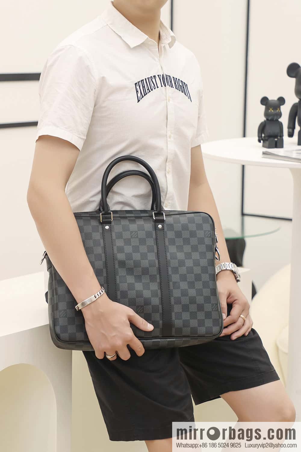 LV 𝐏𝐎𝐑𝐓𝐄 𝐃𝐎𝐂𝐔𝐌𝐄𝐍𝐓𝐒 𝐕𝐎𝐘𝐀𝐆𝐄 briefcase M41478