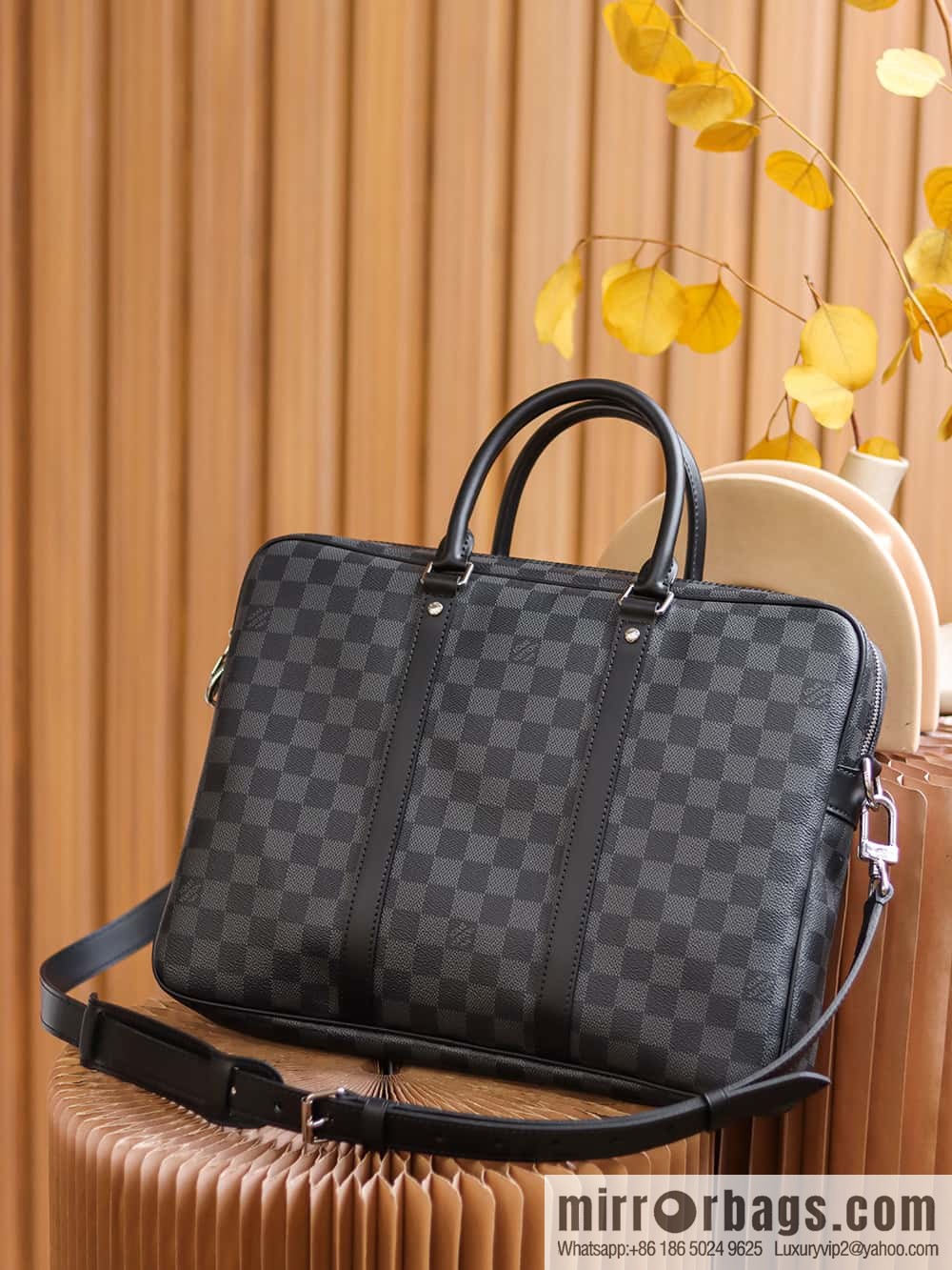 LV 𝐏𝐎𝐑𝐓𝐄 𝐃𝐎𝐂𝐔𝐌𝐄𝐍𝐓𝐒 𝐕𝐎𝐘𝐀𝐆𝐄 briefcase M41478