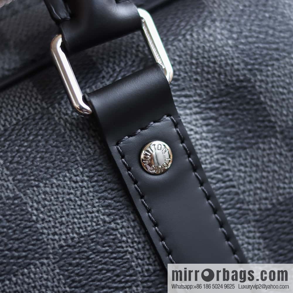LV 𝐏𝐎𝐑𝐓𝐄 𝐃𝐎𝐂𝐔𝐌𝐄𝐍𝐓𝐒 𝐕𝐎𝐘𝐀𝐆𝐄 briefcase M41478