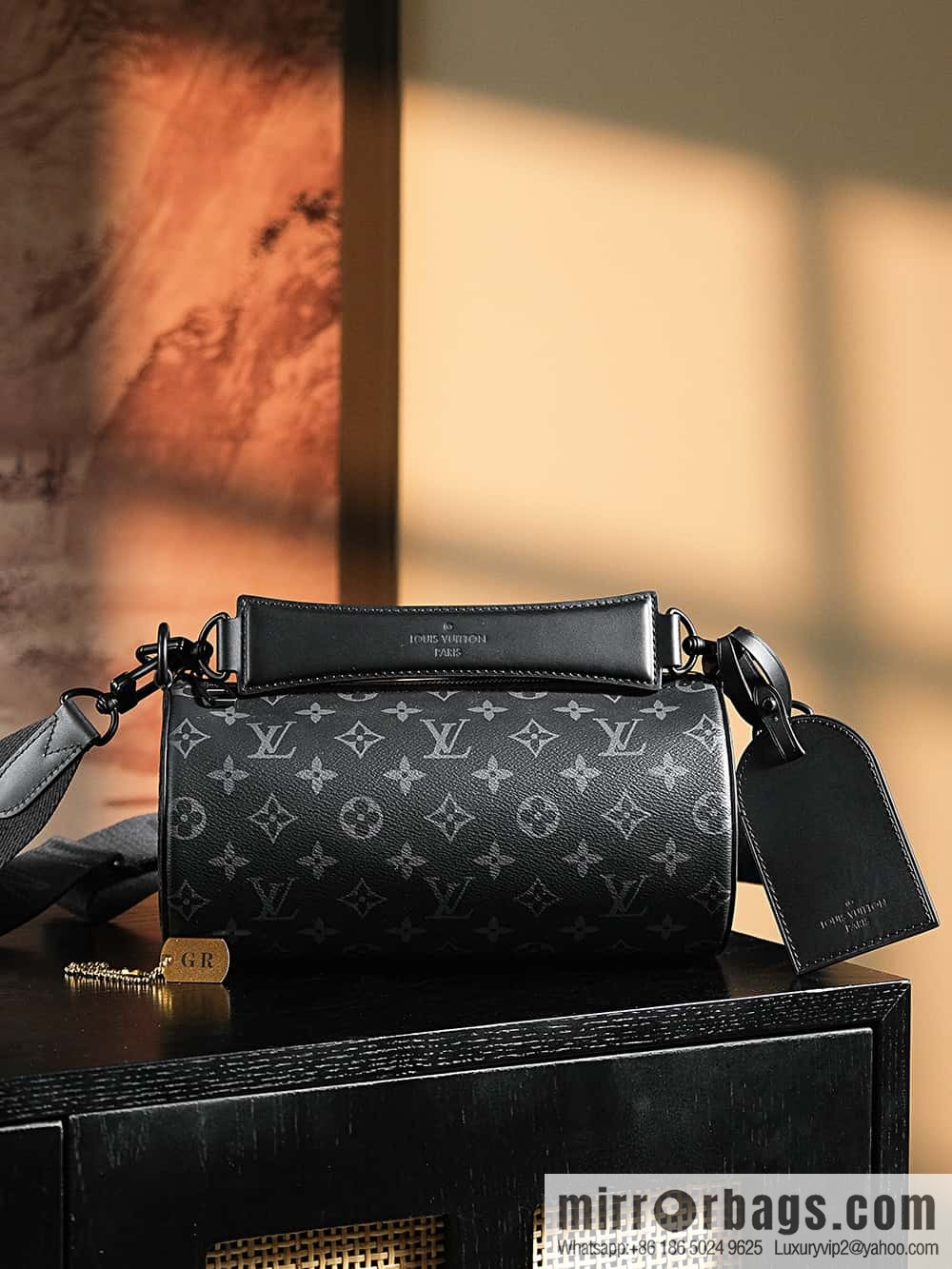 LV M46796 SOFT POLOCHON Small handbag