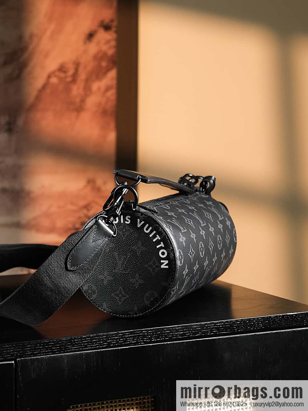 LV M46796 SOFT POLOCHON Small handbag