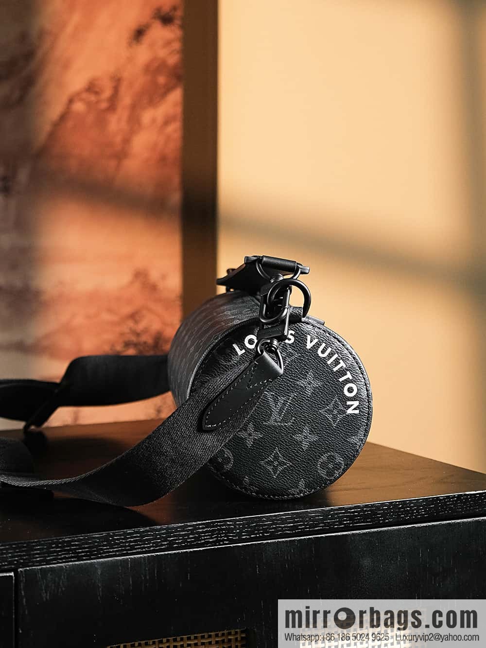 LV M46796 SOFT POLOCHON Small handbag