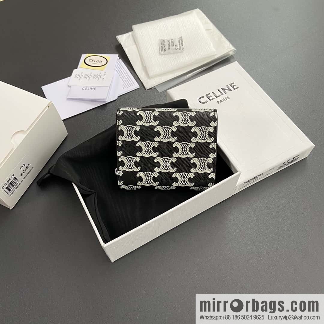 CELINE TRIOMPHE logo printed short wallet 10D782CQH.04LU783
