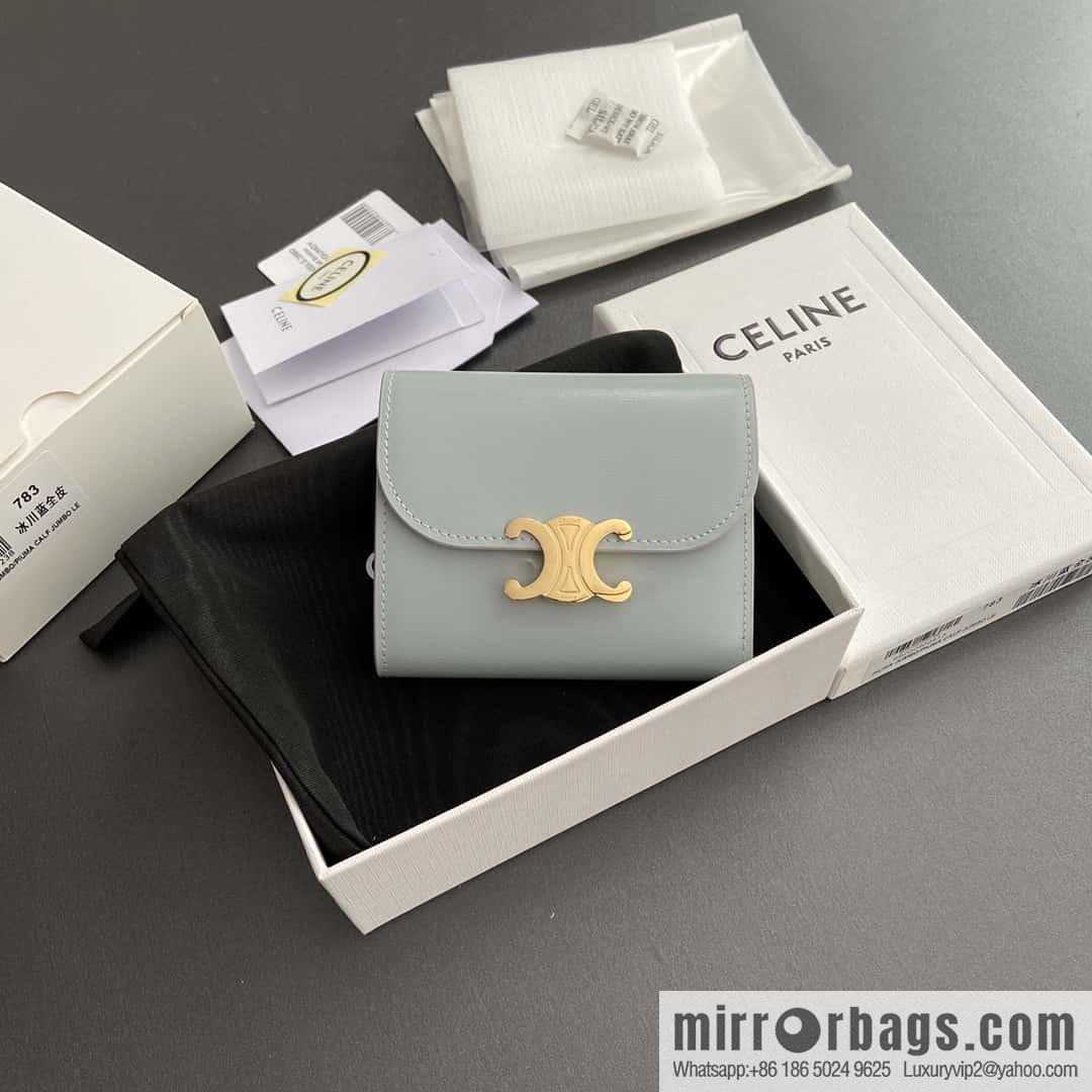 CELINE TRIOMPHE shiny cow leather wallet 10D782CQH.04LU783