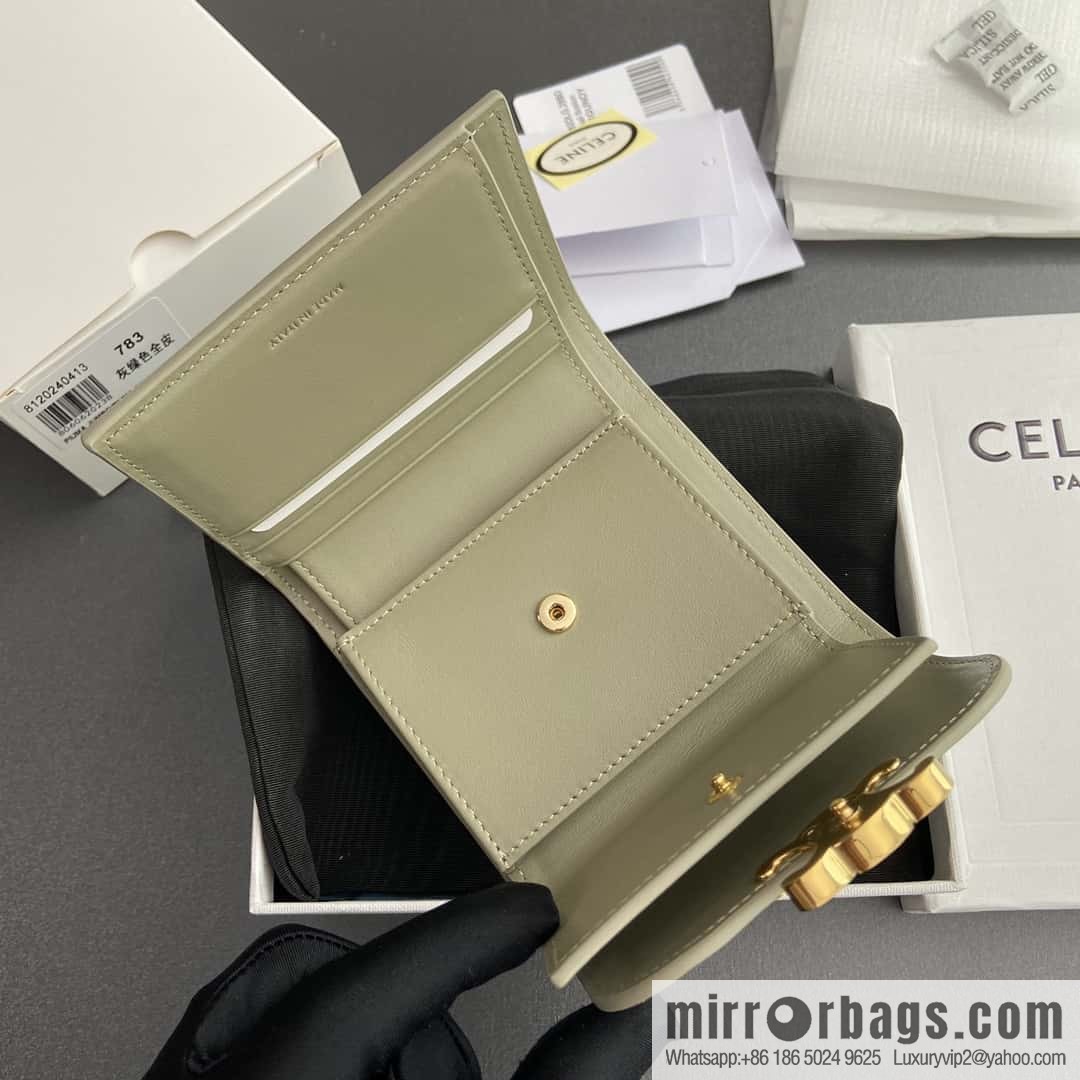 CELINE TRIOMPHE shiny cow leather wallet 10D782CQH.04LU783