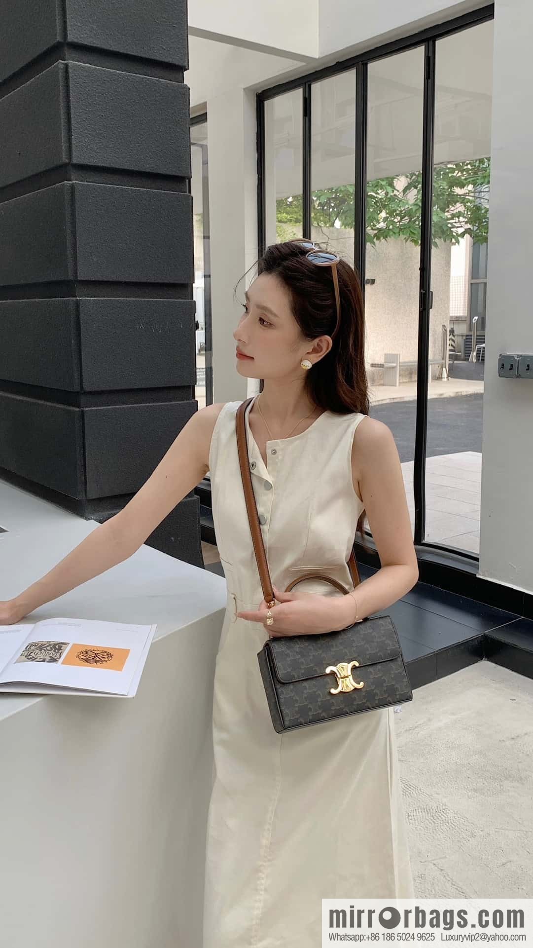 CELINE BOX TRIOMPHE logo printed cow leather handbag 199992