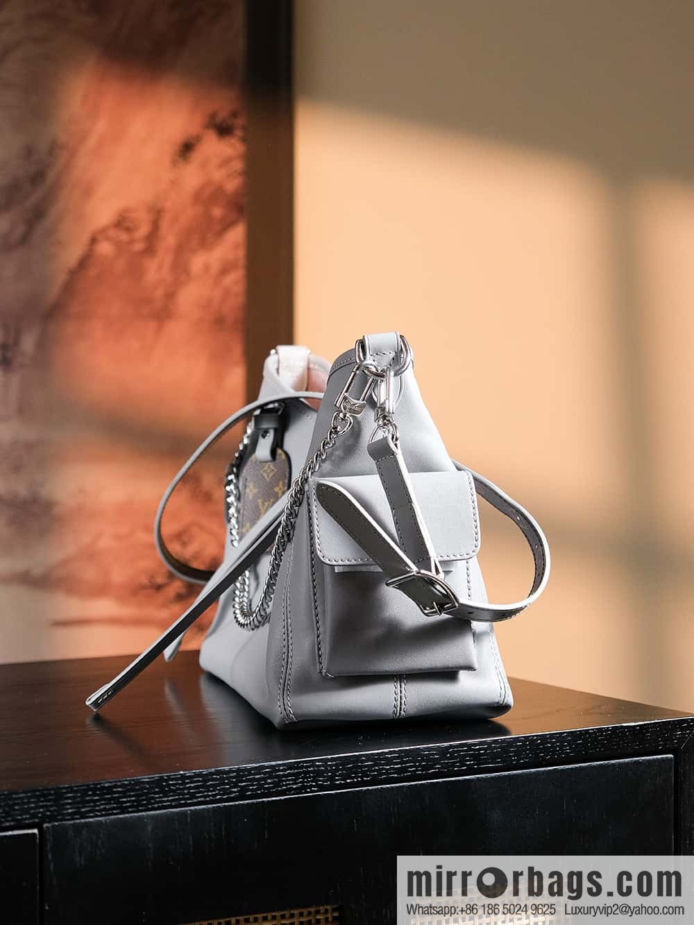 LV M12579 CarryAll Cargo PM