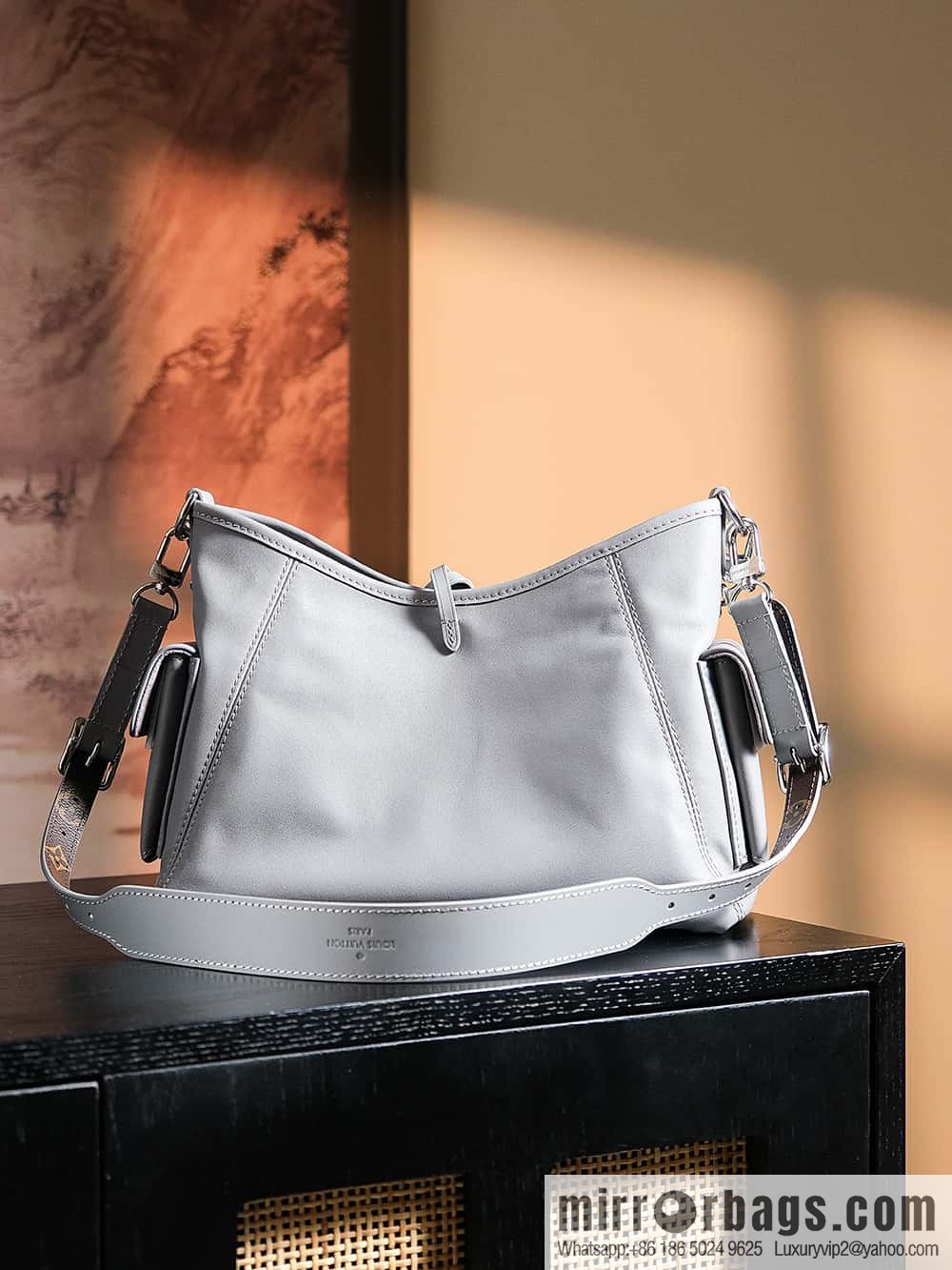 LV M12579 CarryAll Cargo PM