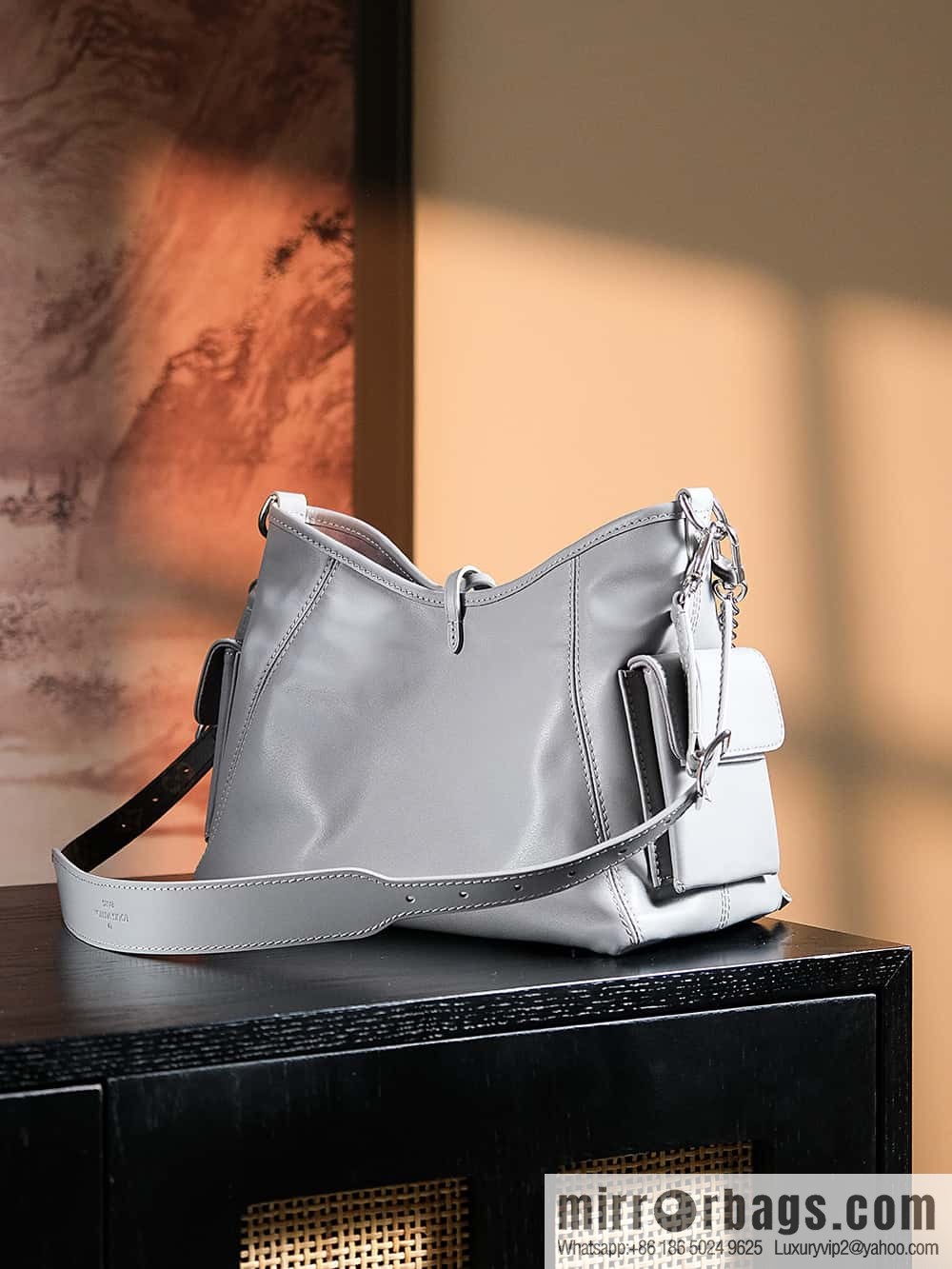 LV M12579 CarryAll Cargo PM