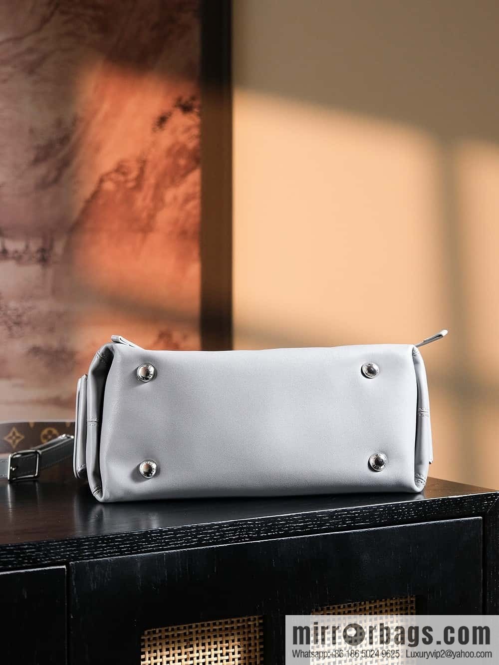 LV M12579 CarryAll Cargo PM