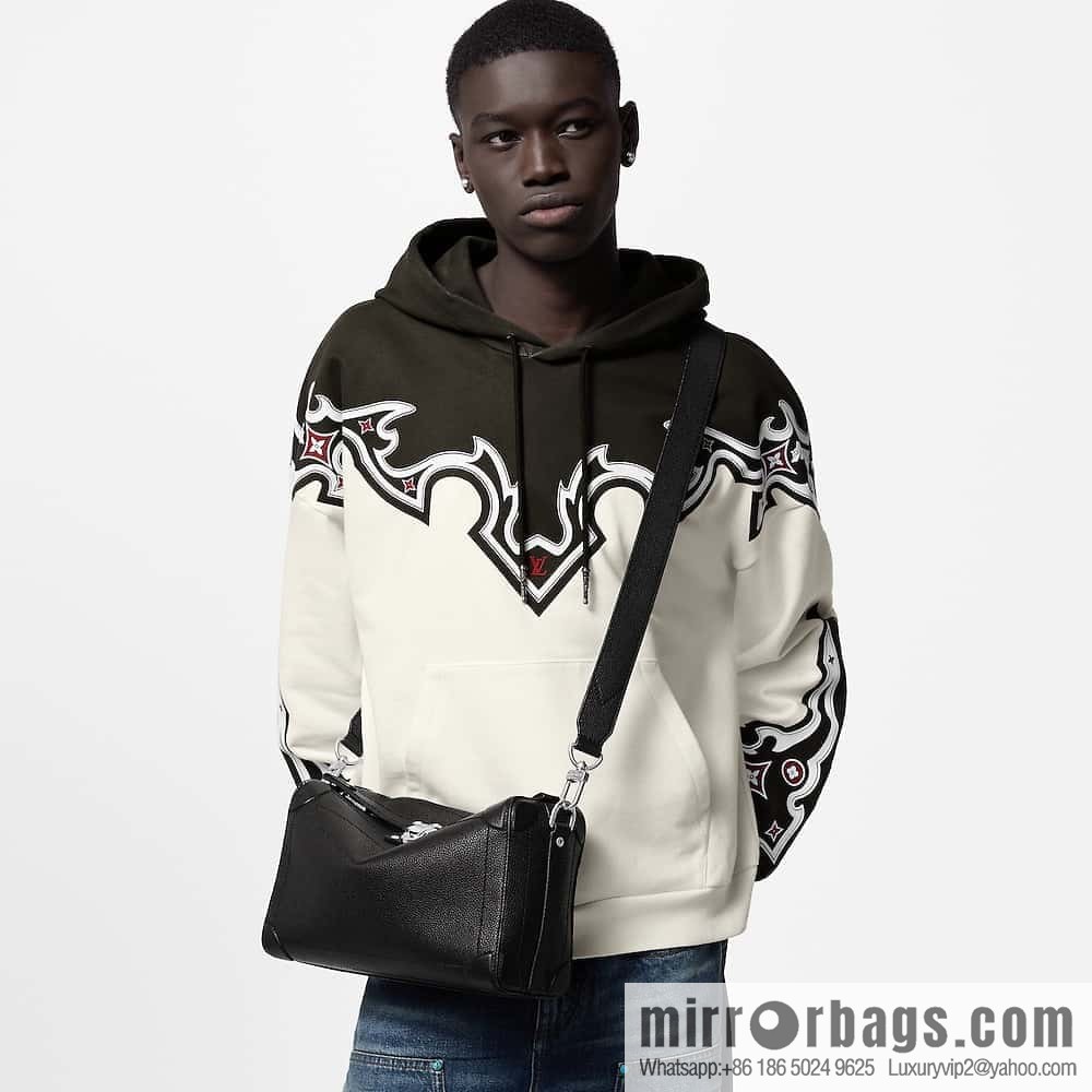 [Original order boutique] M11615 black full leather men's bag mailman bag series SOUL SIDE TRUNK EAST WEST mailman handbag