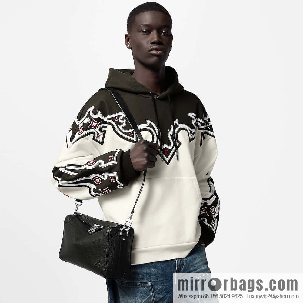 [Original order boutique] M11615 black full leather men's bag mailman bag series SOUL SIDE TRUNK EAST WEST mailman handbag