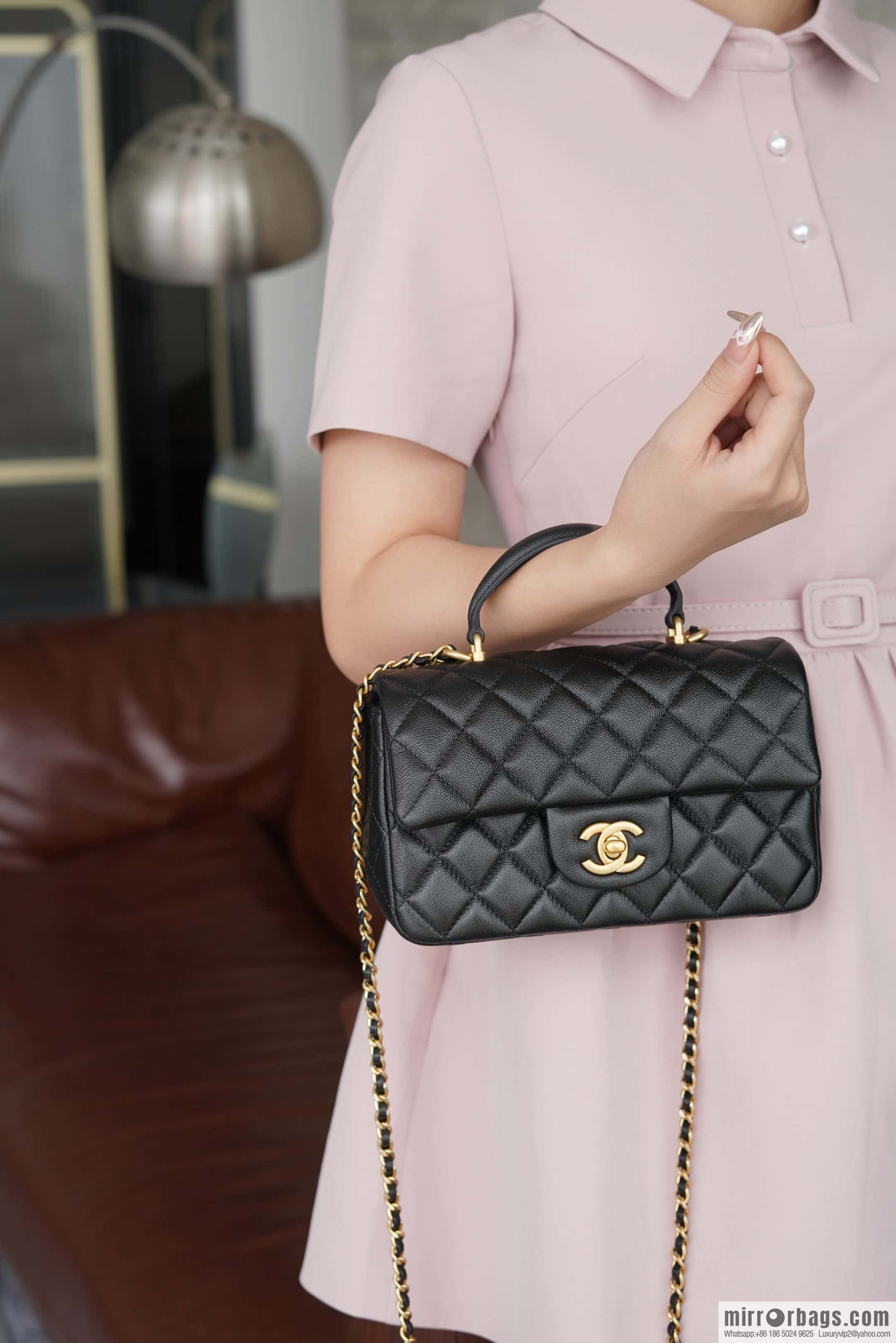 CHANEL 21S Handle CF Mini Black Gold 🖤 AS2431