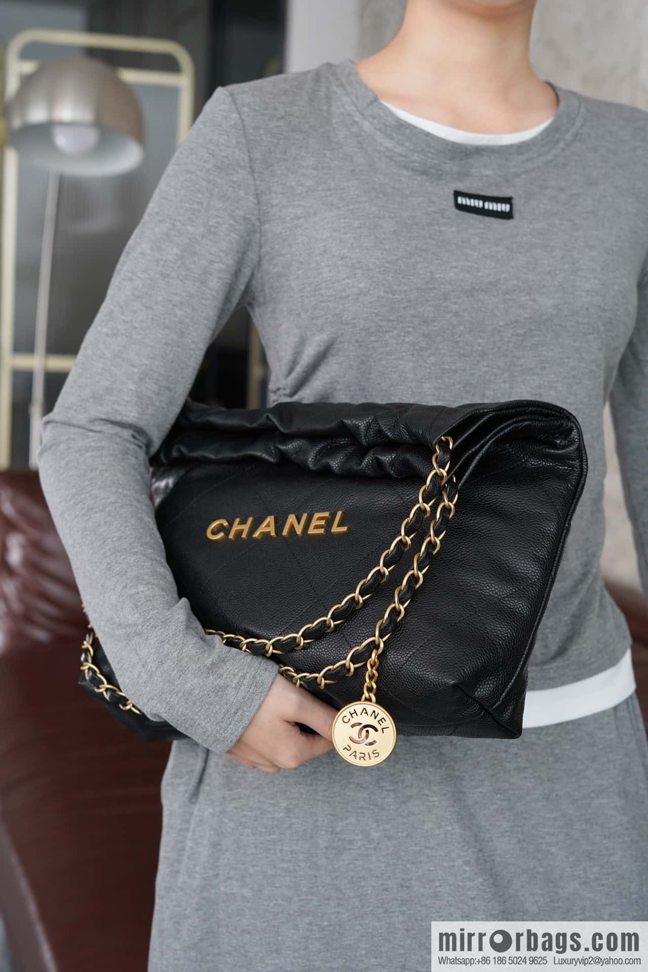 CHANEL New Lychee Pattern Handbag, Small Black Gold Buckle AS3260