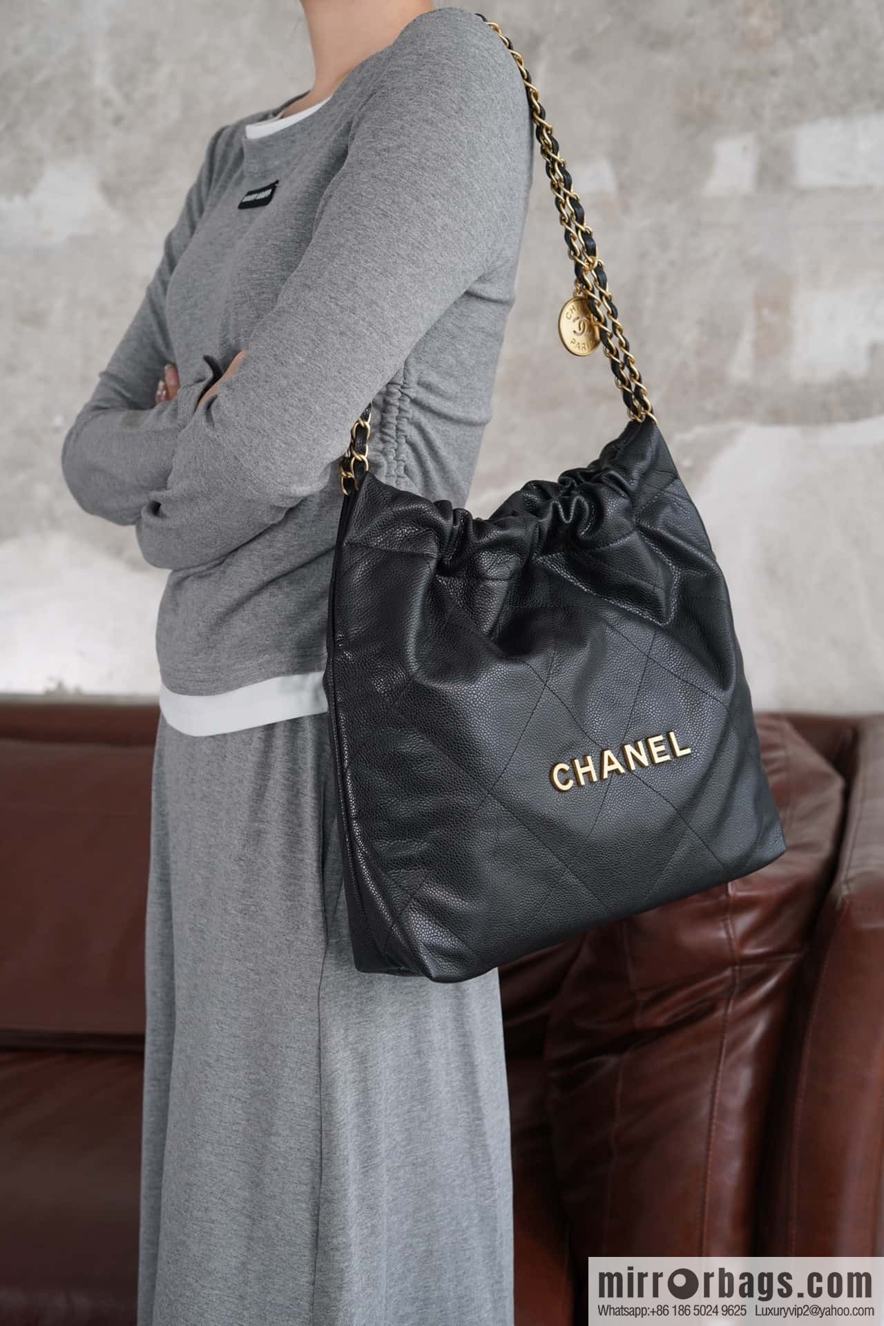CHANEL New Lychee Pattern Handbag, Small Black Gold Buckle AS3260