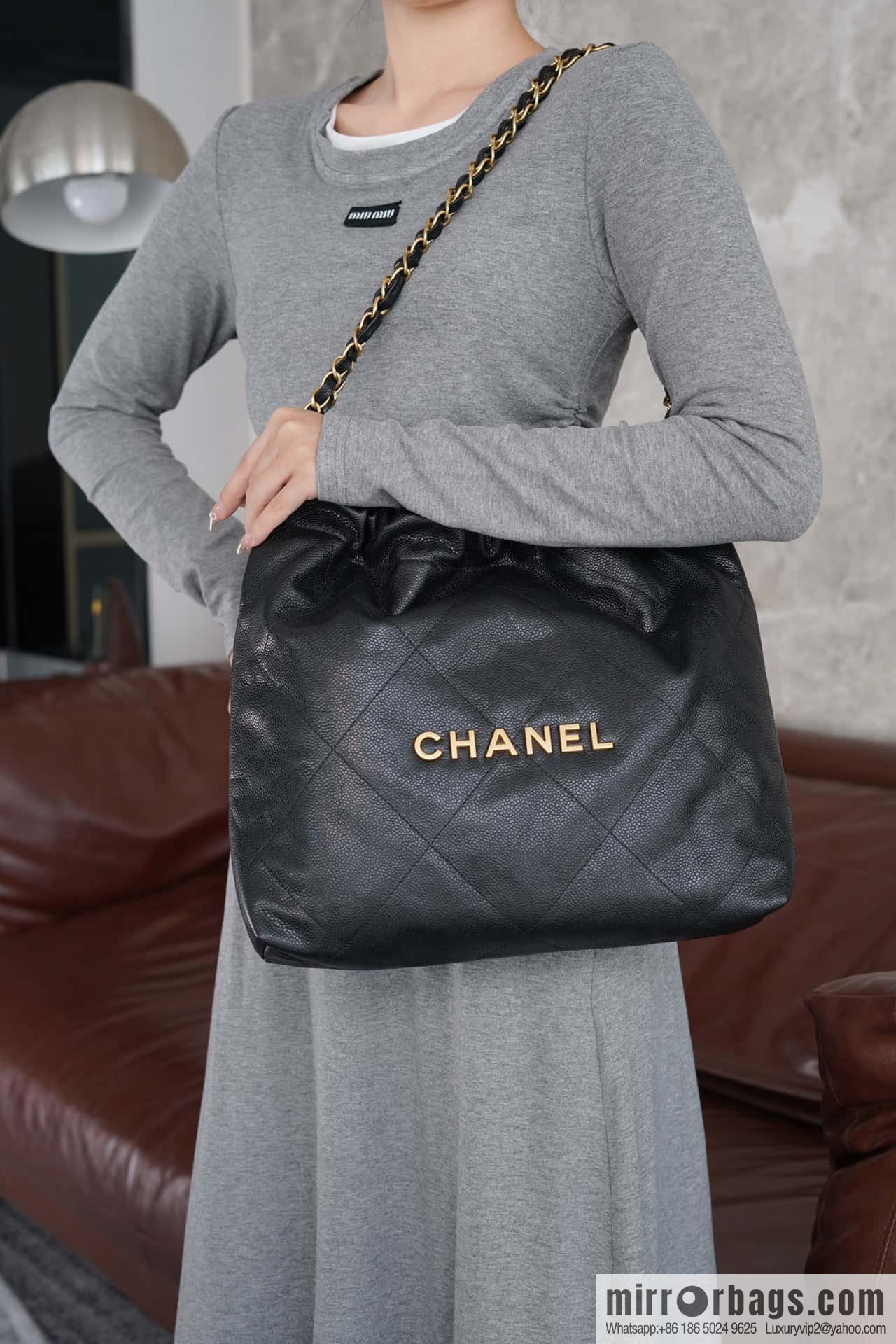 CHANEL New Lychee Pattern Handbag, Small Black Gold Buckle AS3260