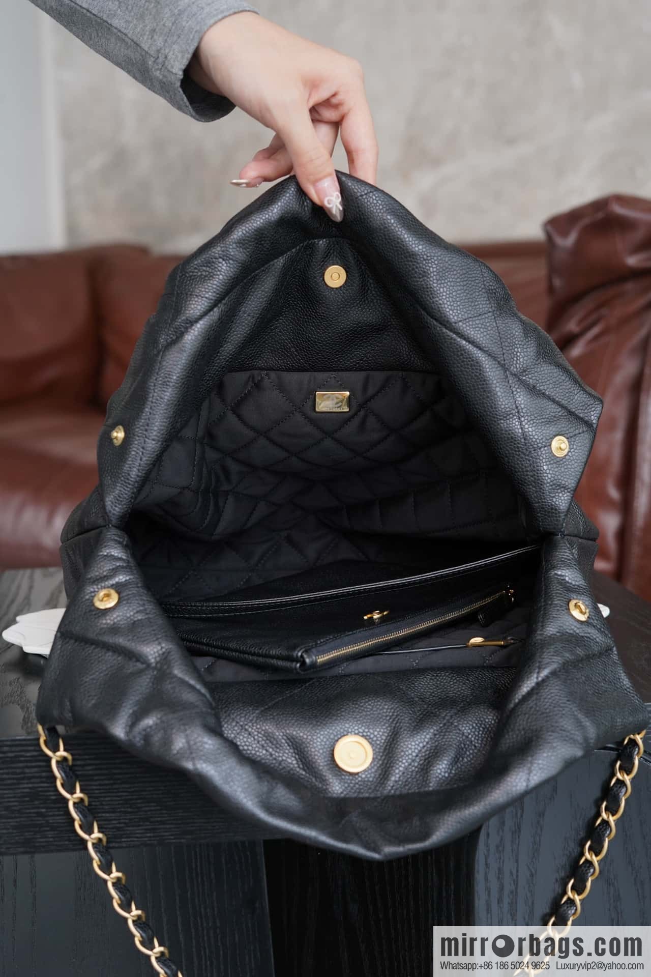 CHANEL New Lychee Pattern Handbag, Small Black Gold Buckle AS3260