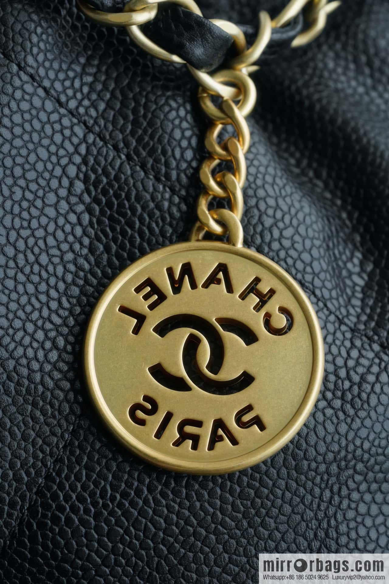 CHANEL New Lychee Pattern Handbag, Small Black Gold Buckle AS3260