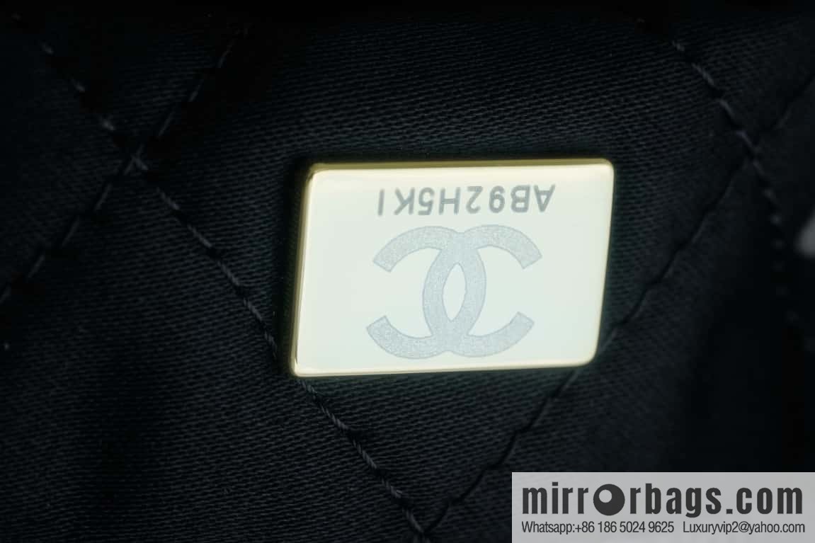 CHANEL New Lychee Pattern Handbag, Small Black Gold Buckle AS3260