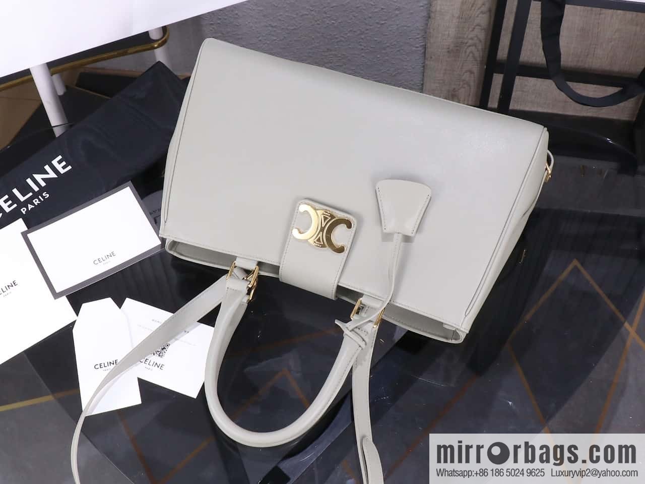 [Premium quality, all-steel hardware] CLOCHE CLÉS padlock, number: 114963FK6.04LU tote bag