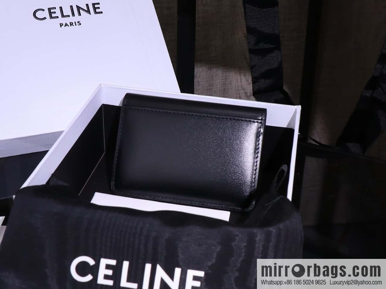 [Premium quality, all-steel hardware] 💃🏻 CELINE's latest TRIOMPHE cowhide flip card bag model number: 101583