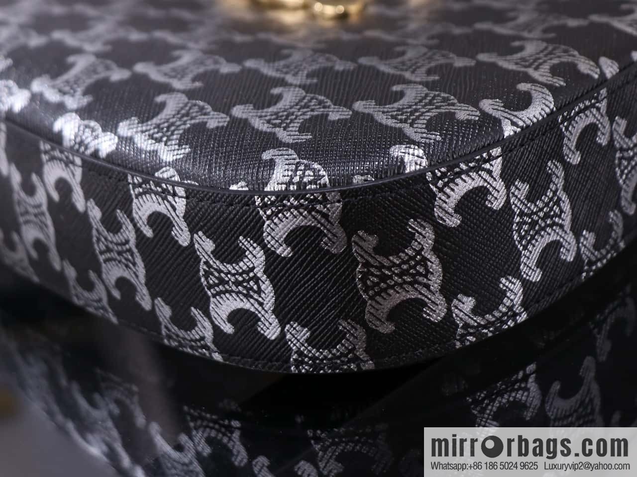 CELIN_E 2024 | TILLY medium shiny cow leather handbag The latest armpit bag number: 115703BF4.38NO
