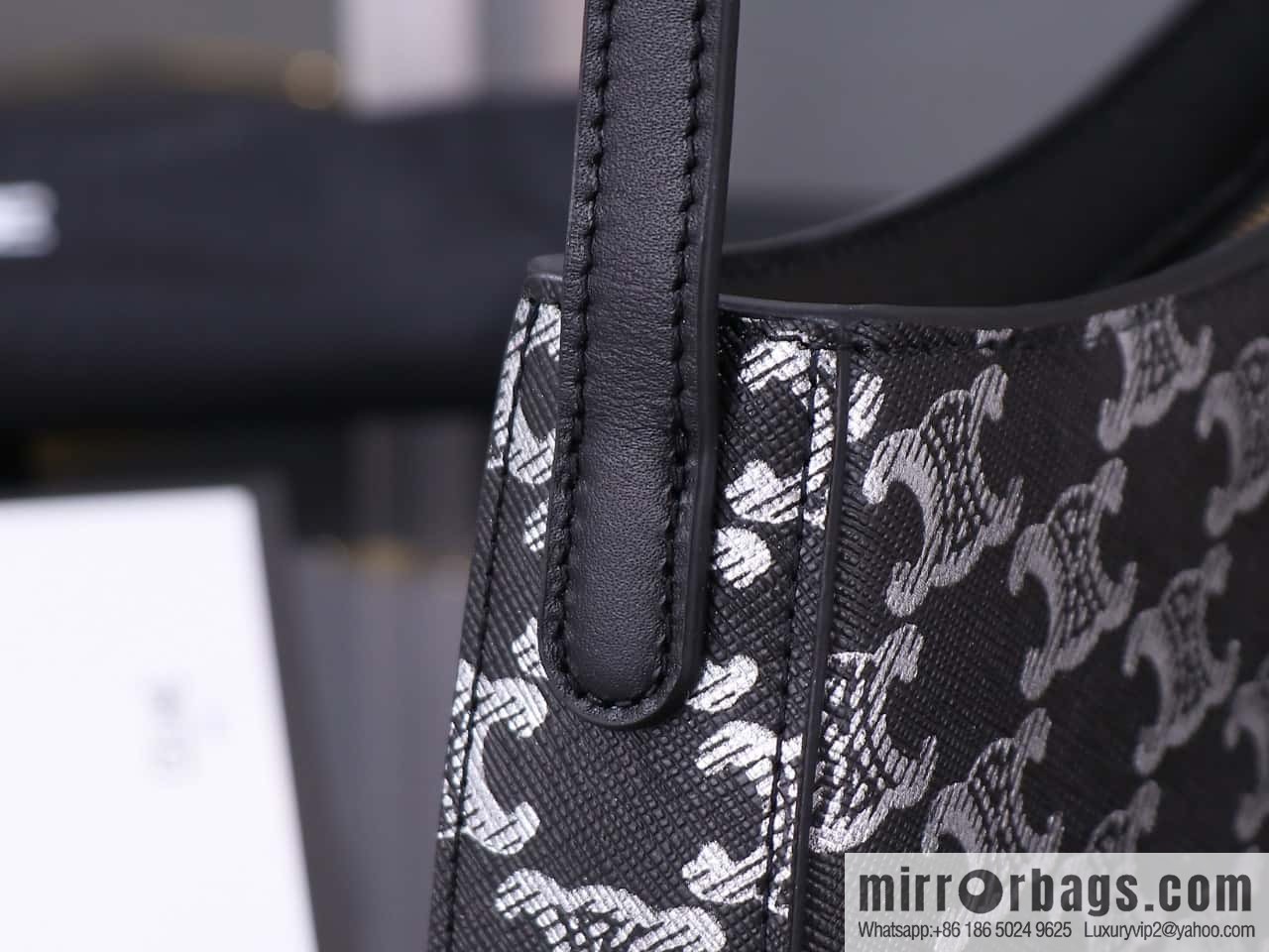 CELIN_E 2024 | TILLY medium shiny cow leather handbag The latest armpit bag number: 115703BF4.38NO