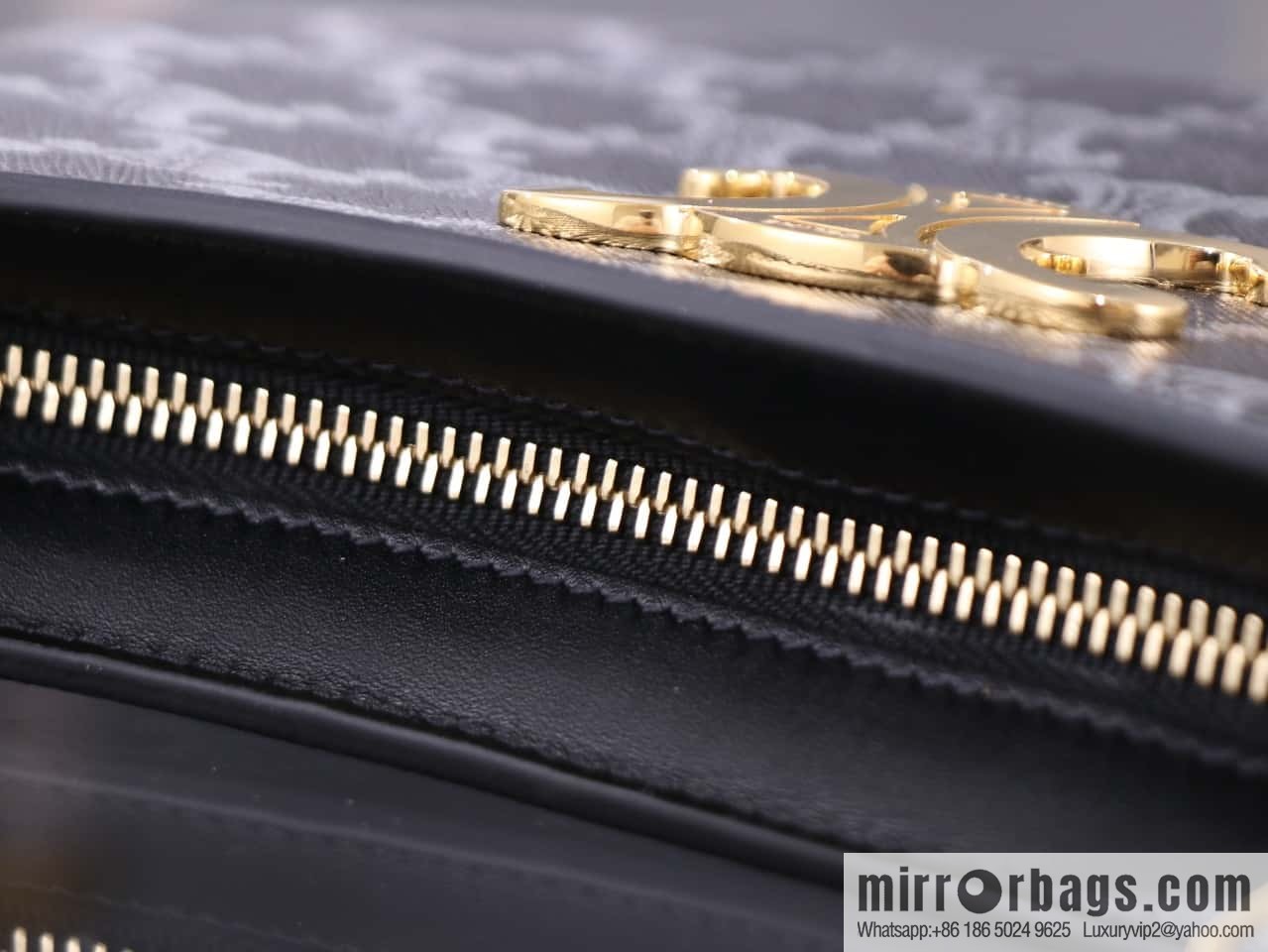 CELIN_E 2024 | TILLY medium shiny cow leather handbag The latest armpit bag number: 115703BF4.38NO