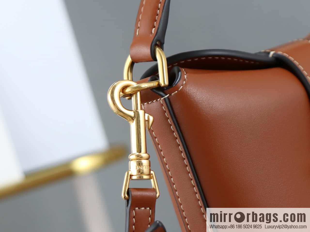 [Premium quality, all-steel hardware] CELIN_E TRIOMPHE mini cowhide bucket bag model: 10k943