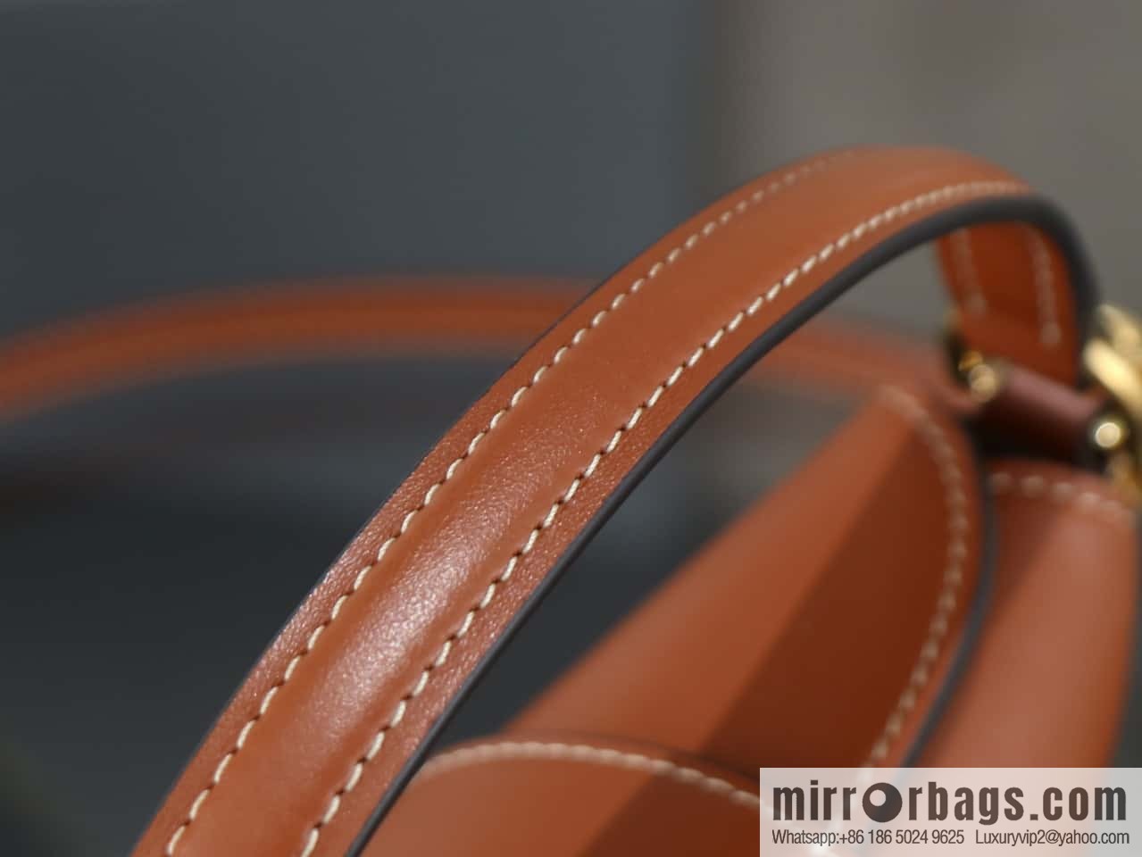 [Premium quality, all-steel hardware] CELIN_E TRIOMPHE mini cowhide bucket bag model: 10k943