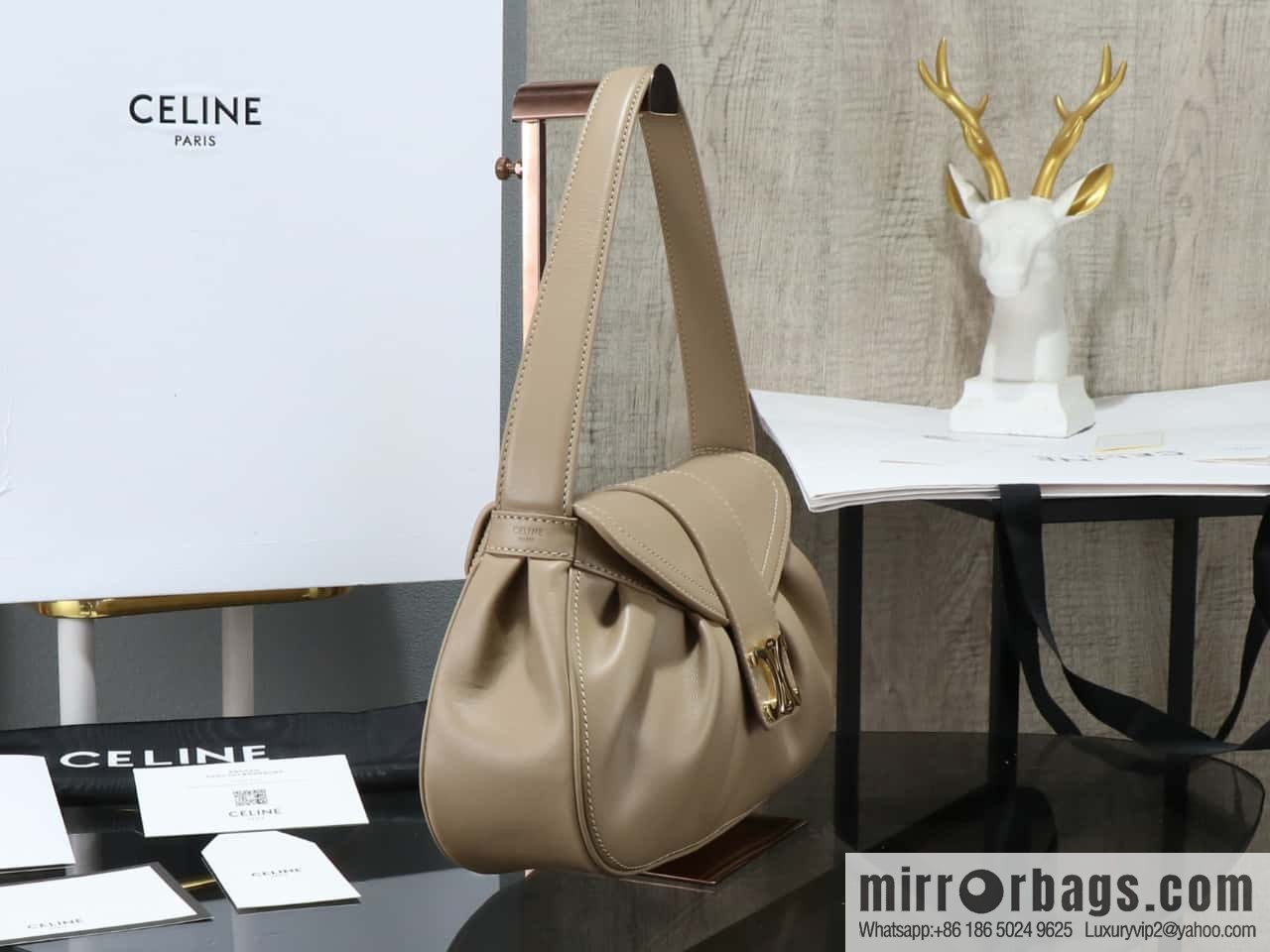 [Premium all-steel hardware] New CE spring and summer series new POLLY bag model number: 115633