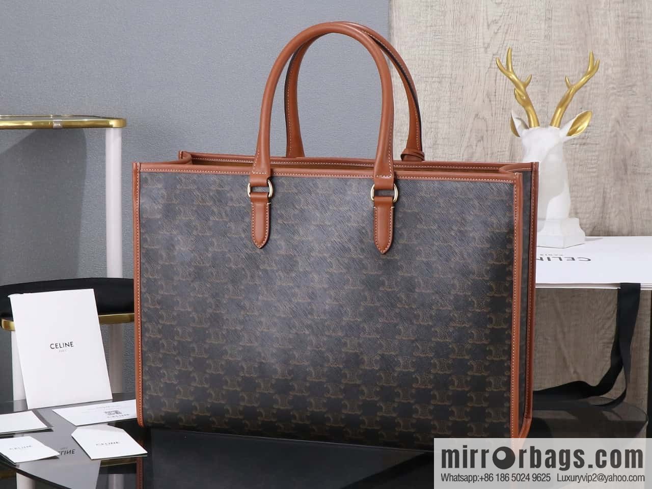 [Premium grade, all-steel hardware] CELIN-E CABAS TRIOMPHE TOTE logo printed cow leather horizontal handbag number: 194342CS8.27FX