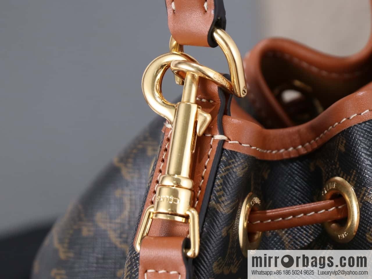 [Premium all-steel hardware] CLARA logo printed cow leather handbag number: 116882FQM.04LU