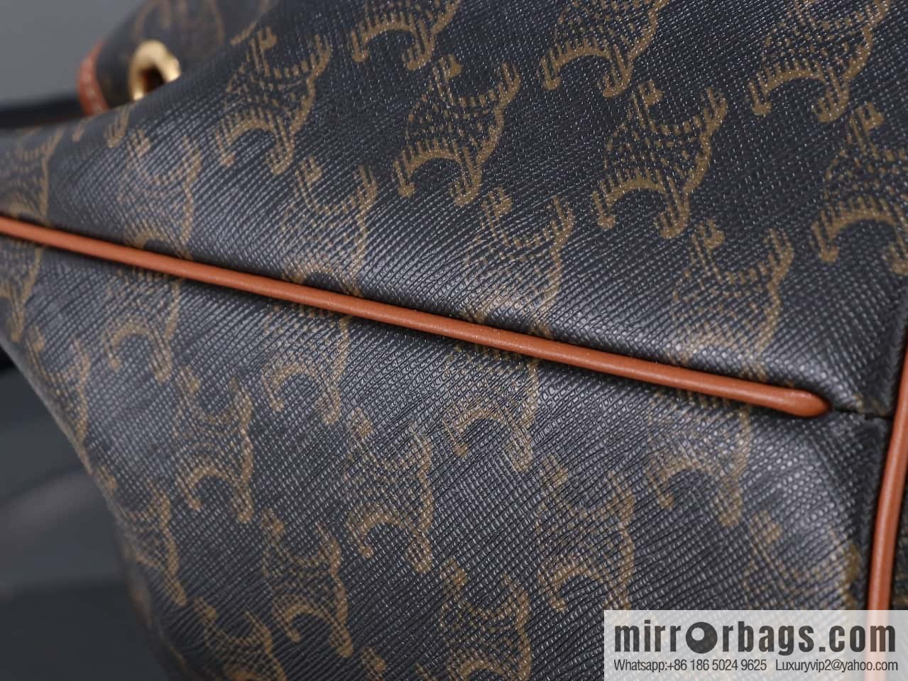 [Premium all-steel hardware] CLARA logo printed cow leather handbag number: 116882FQM.04LU