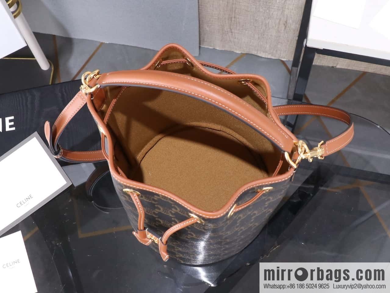[Premium all-steel hardware] CLARA logo printed cow leather handbag number: 116882FQM.04LU