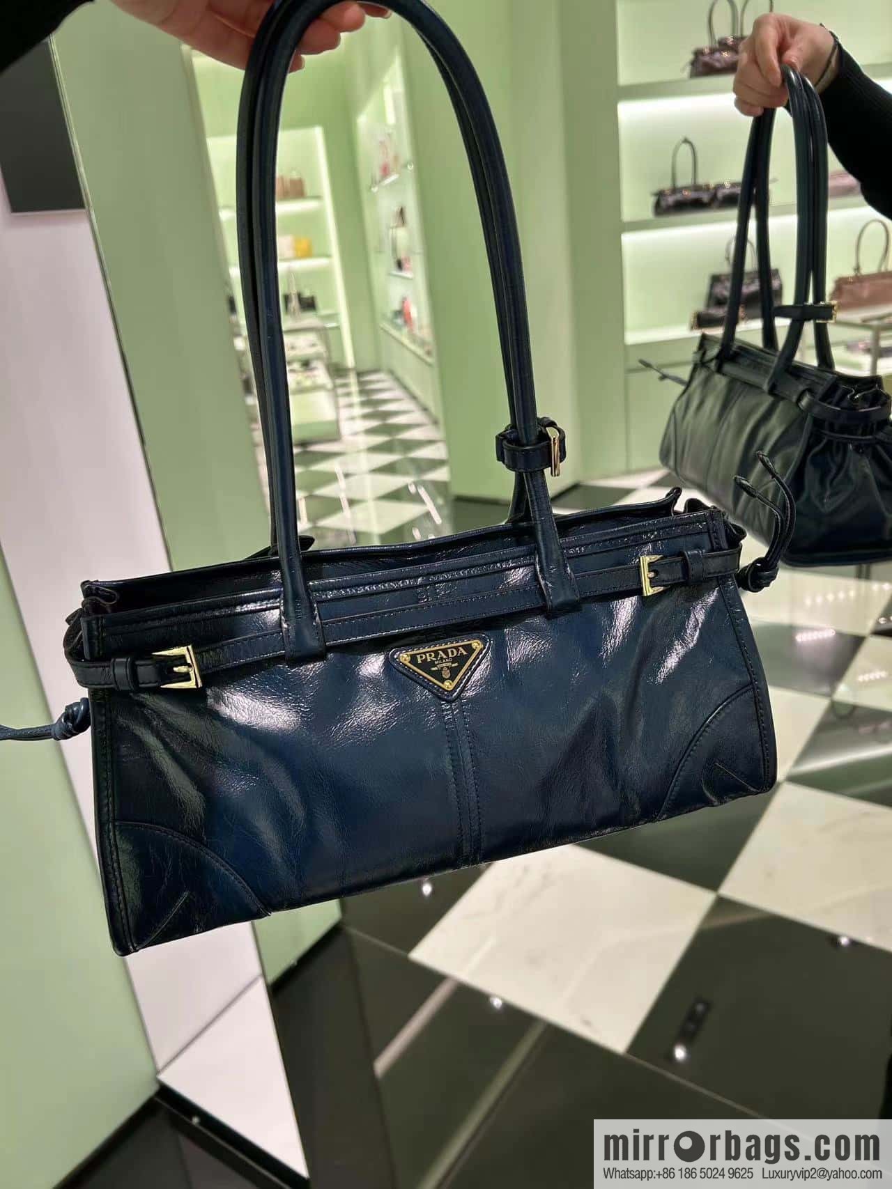 PRADA 🎉 LusSo lf oil wax leather 🎉 1BA426 small new color🎉🎉