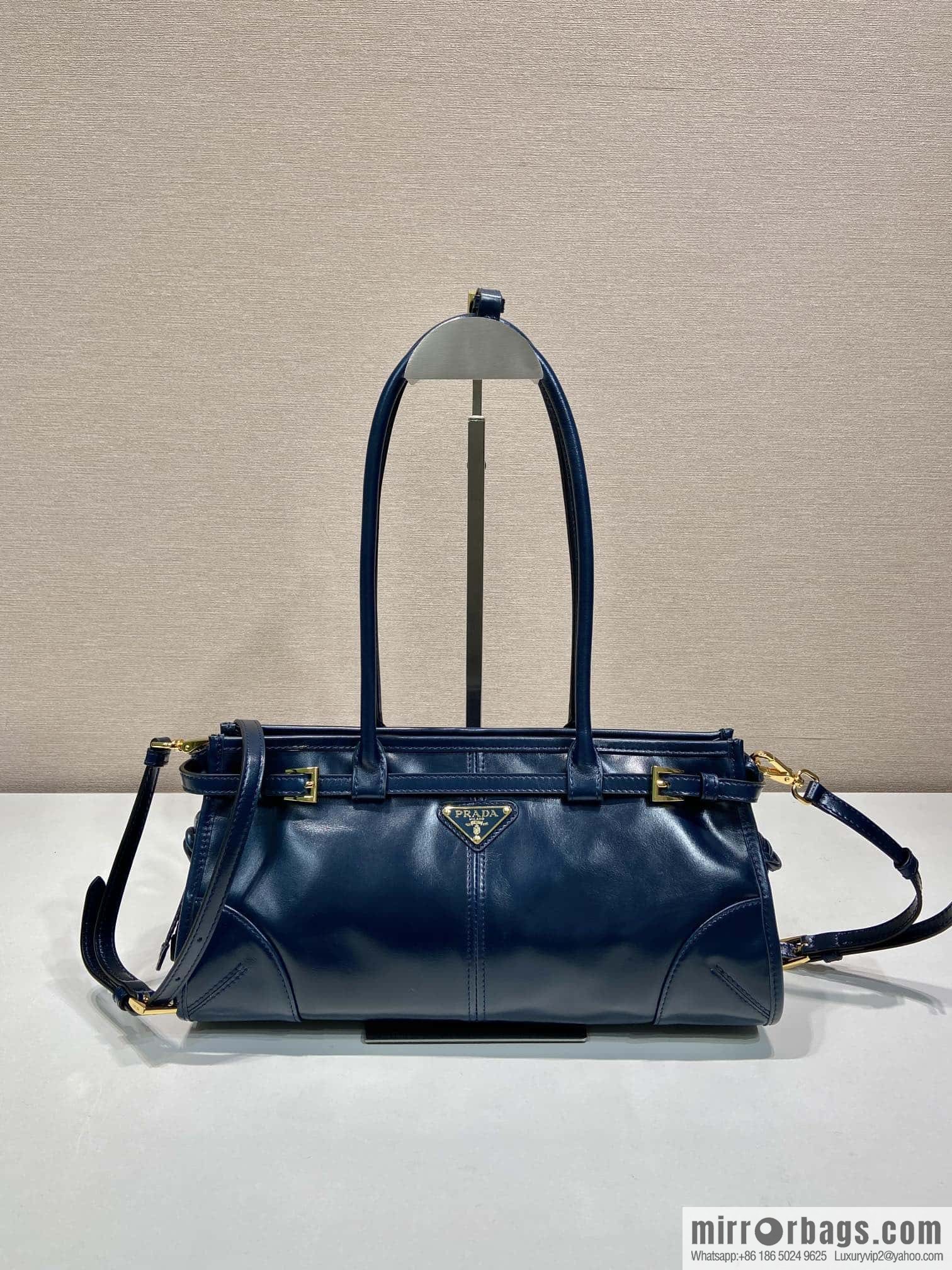 PRADA 🎉 LusSo lf oil wax leather 🎉 1BA426 small new color🎉🎉