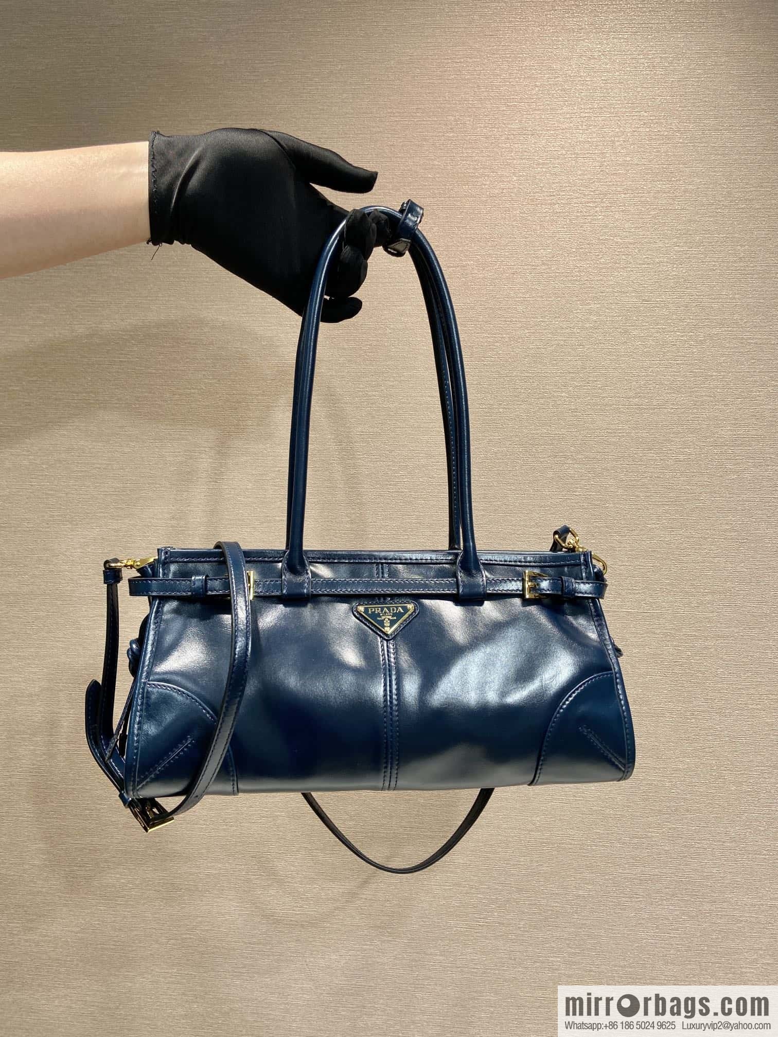 PRADA 🎉 LusSo lf oil wax leather 🎉 1BA426 small new color🎉🎉