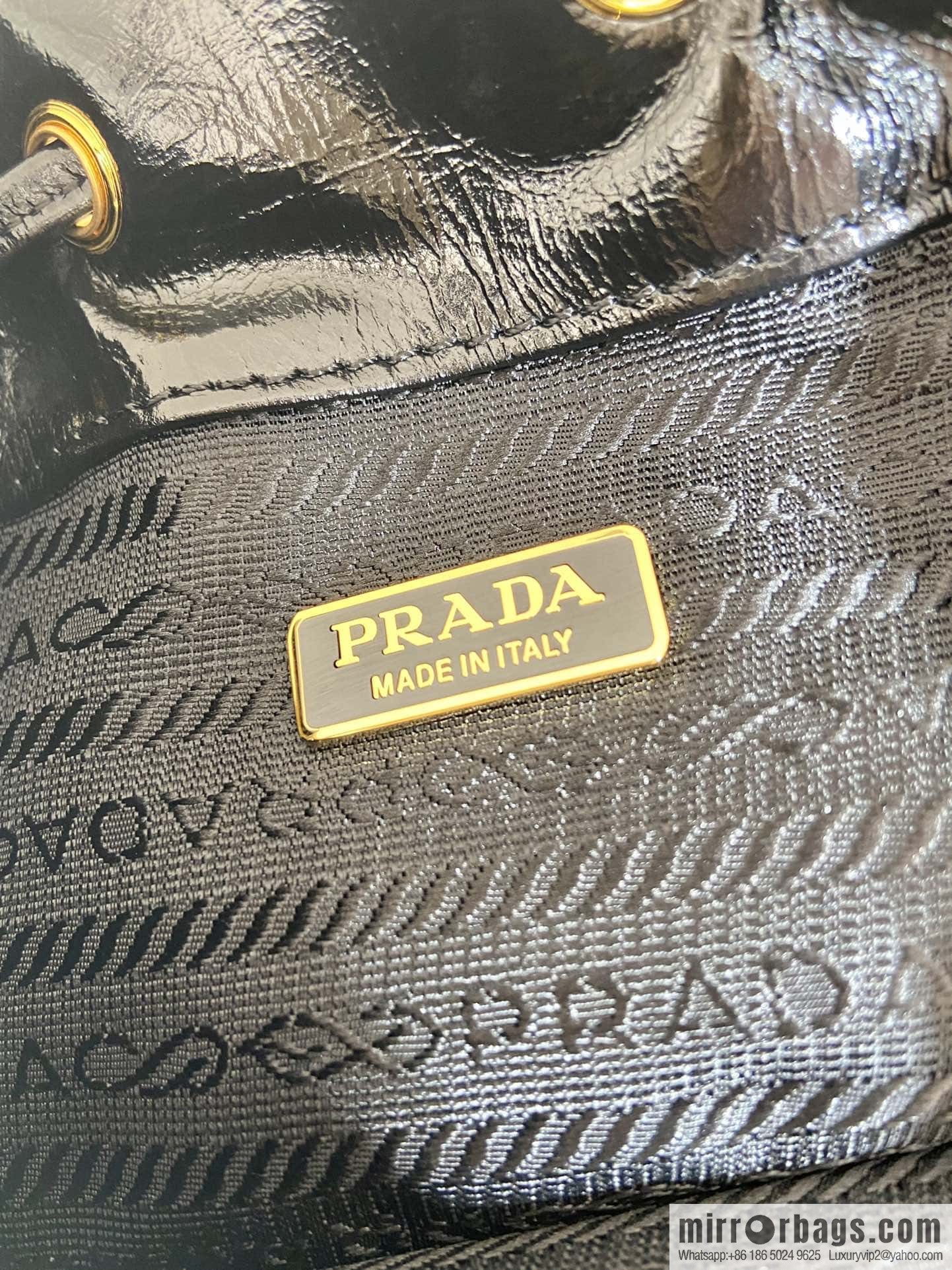 PRADA 🎉 LusSo lf oil wax skin 🎉 1BA426 lime