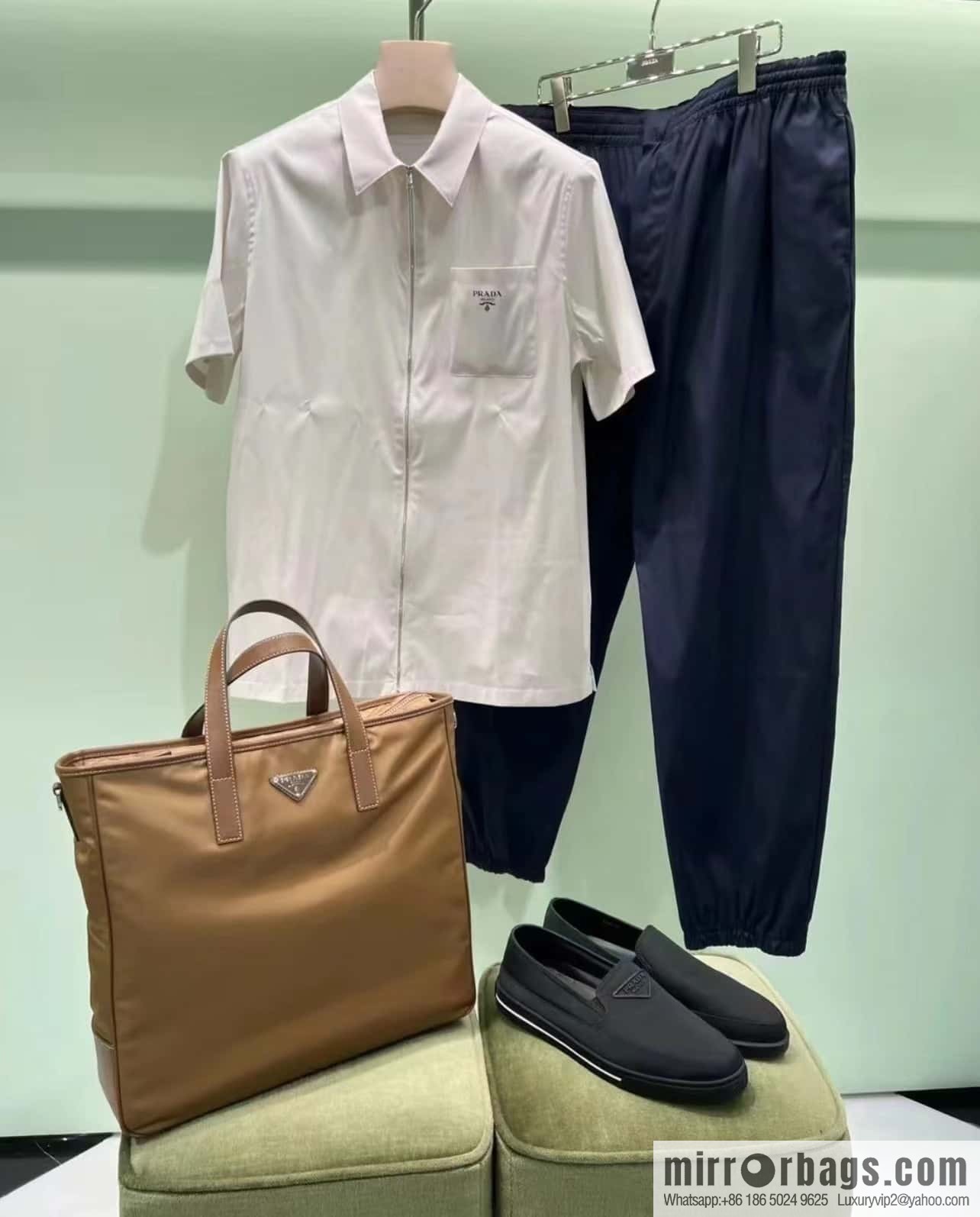 PRADA 🎉 exclusive debut 🎉 2VG064 new color