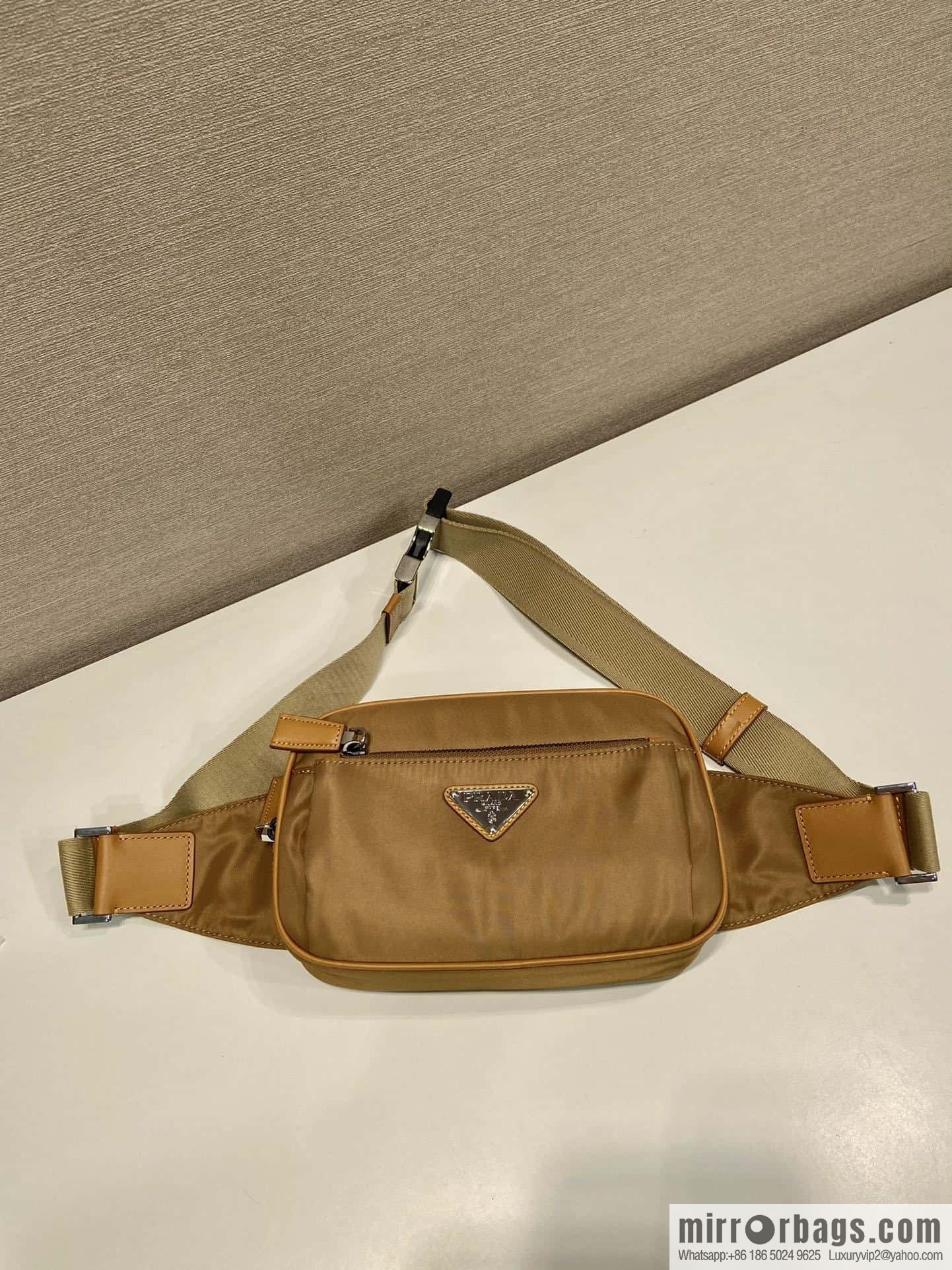 PRADA 🎉 classic explosion 🎉 2VL977 cork color