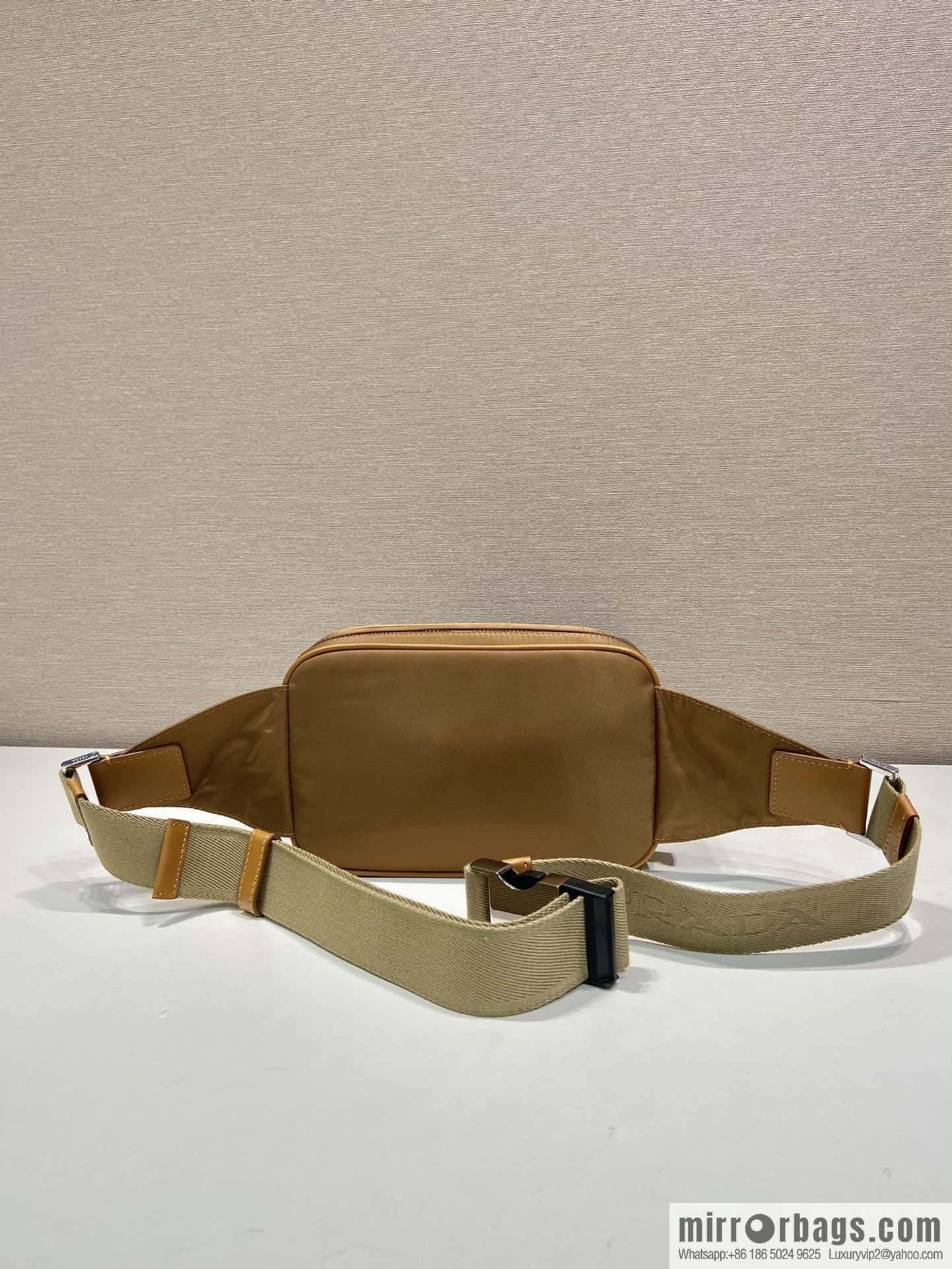 PRADA 🎉 classic explosion 🎉 2VL977 cork color