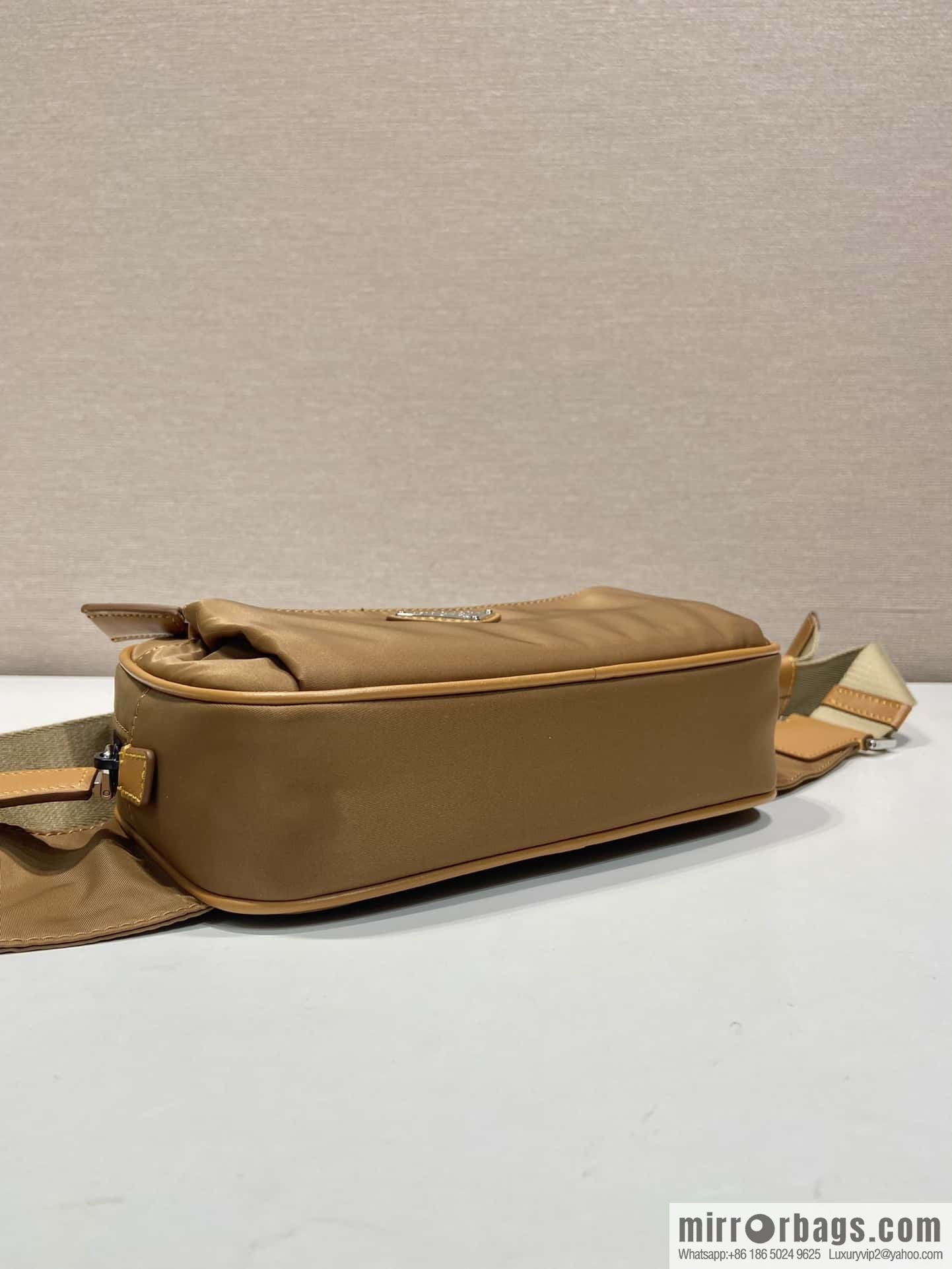 PRADA 🎉 classic explosion 🎉 2VL977 cork color