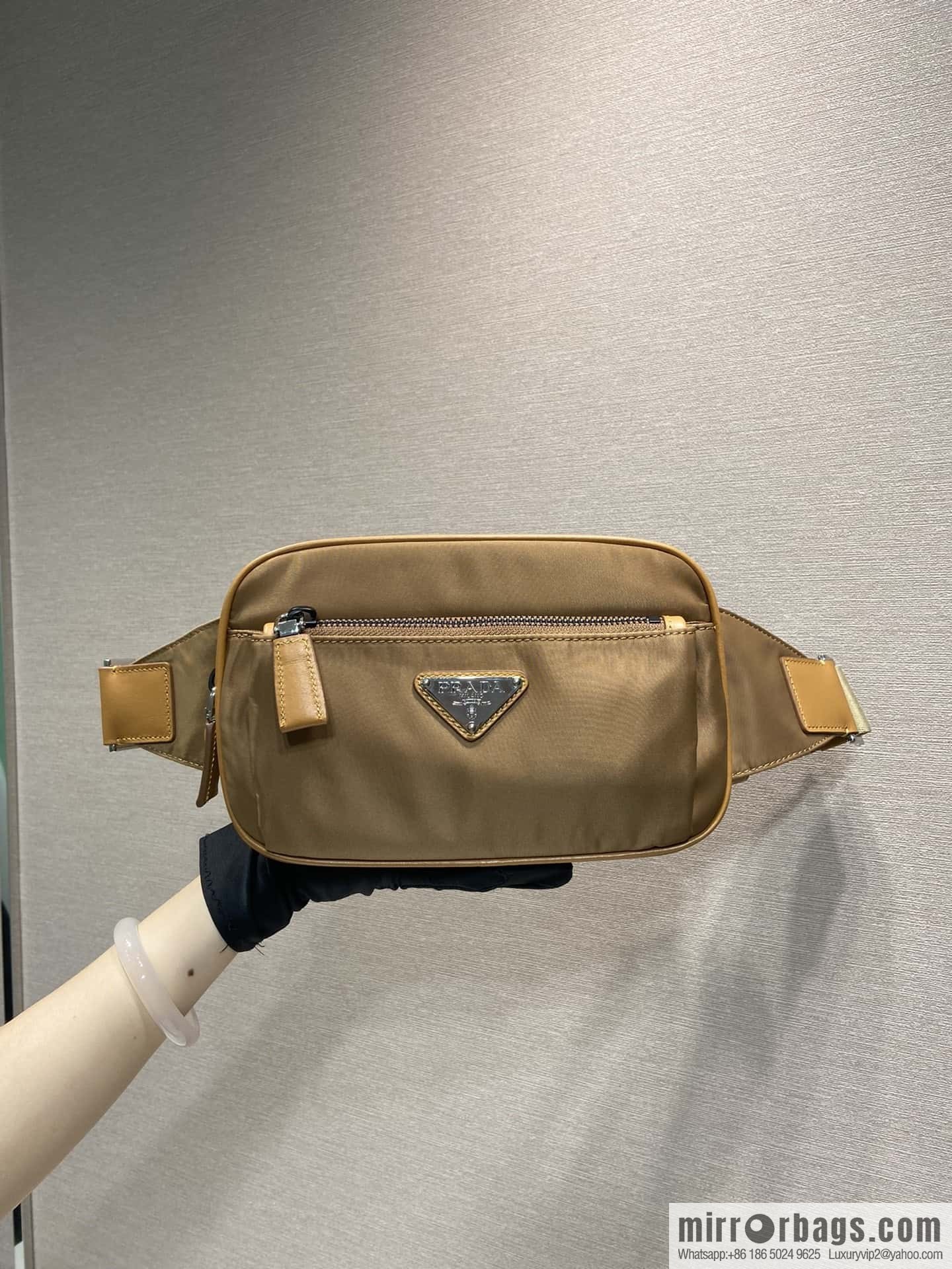 PRADA 🎉 classic explosion 🎉 2VL977 cork color