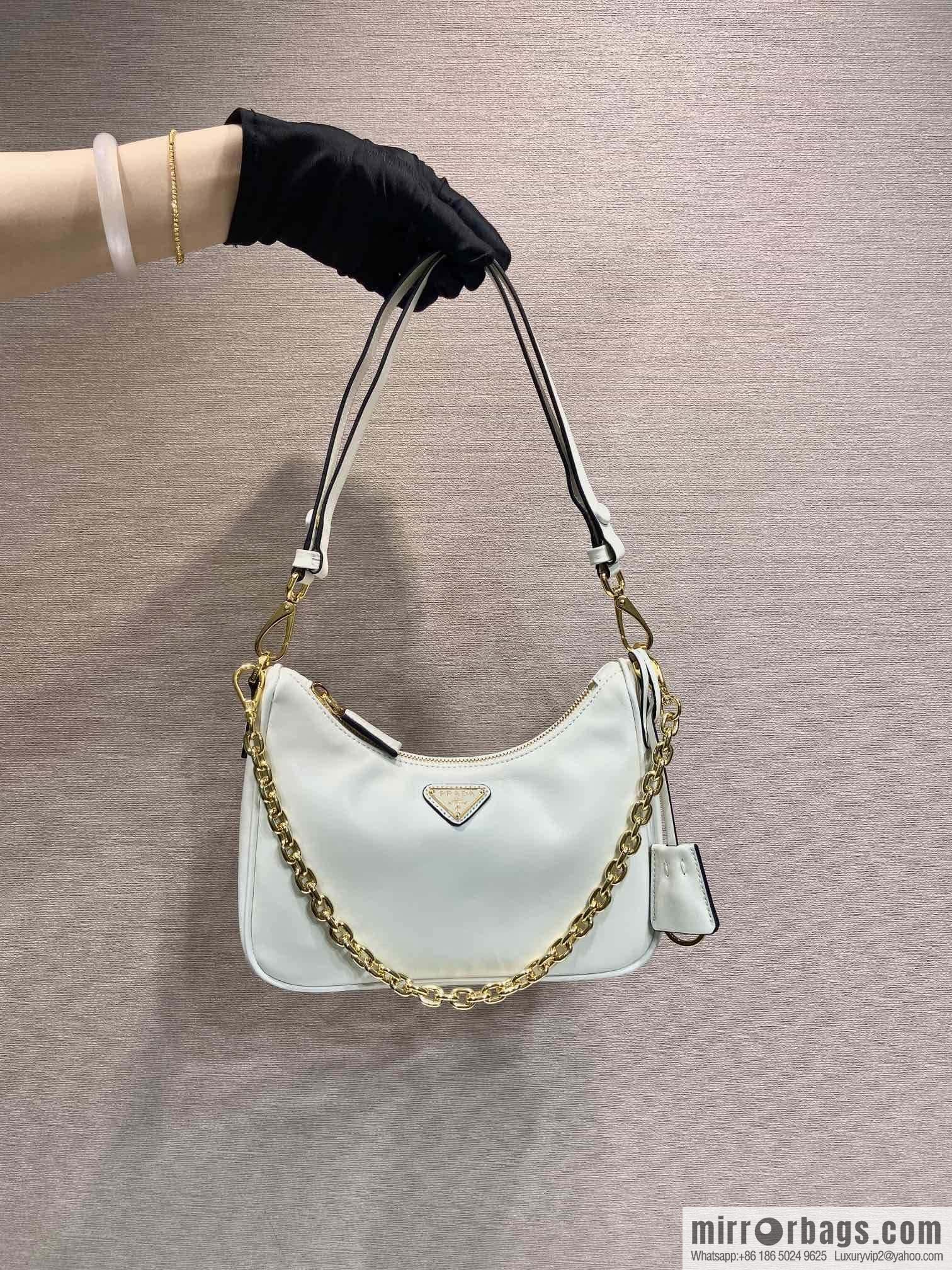 PRADA 🎉 New Hoho 🎉 1 BC 204B Hand Carry/Underarm Bag/Crossbody Bag