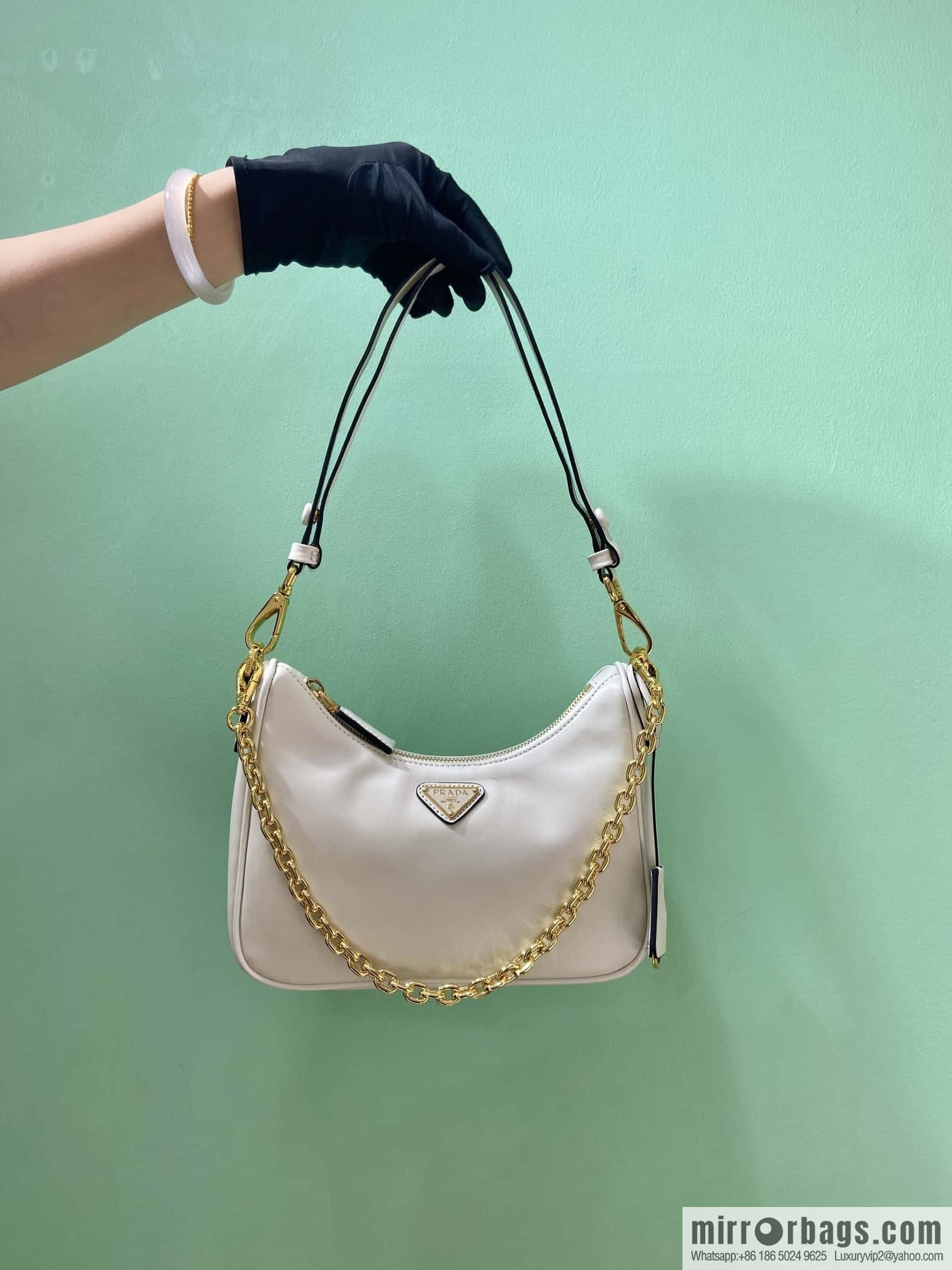 PRADA 🎉 New Hoho 🎉 1 BC 204B Hand Carry/Underarm Bag/Crossbody Bag